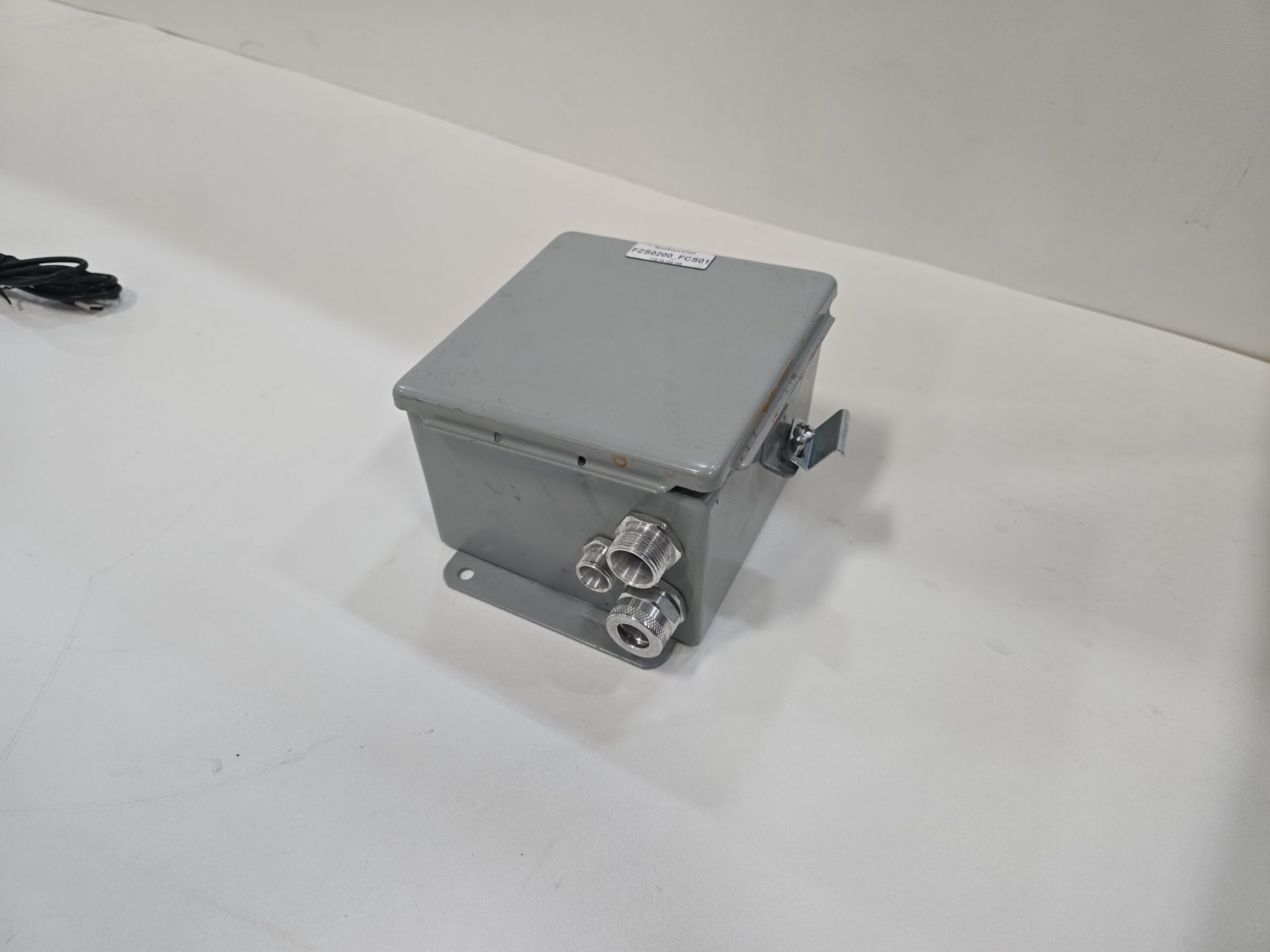 NVENT HOFFMAN A606CH 6x6x4 JUNCTION BOX USED 0