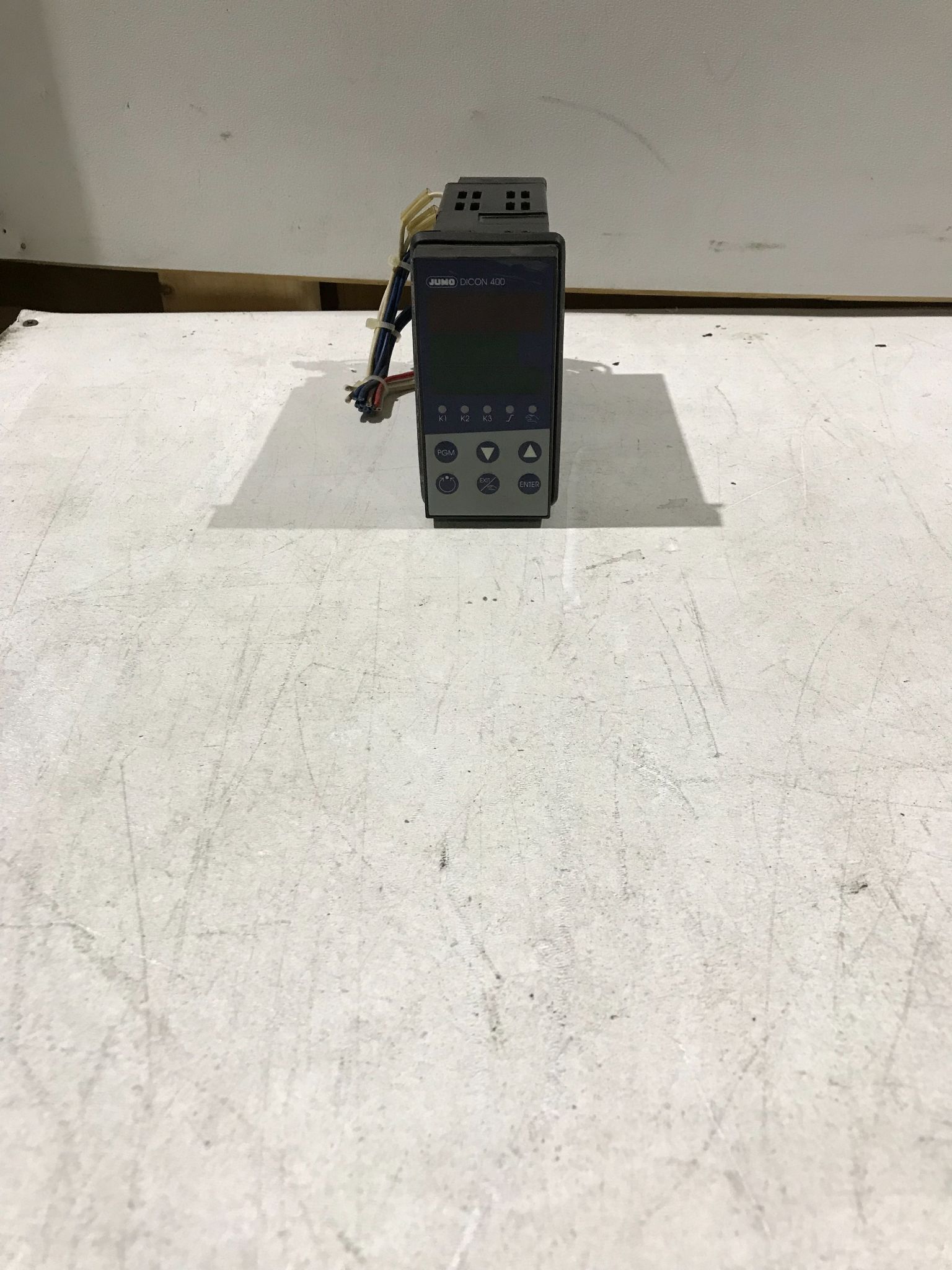 JUMO REGULATOR & PROCESS CONTROL DICON 400 USED 1