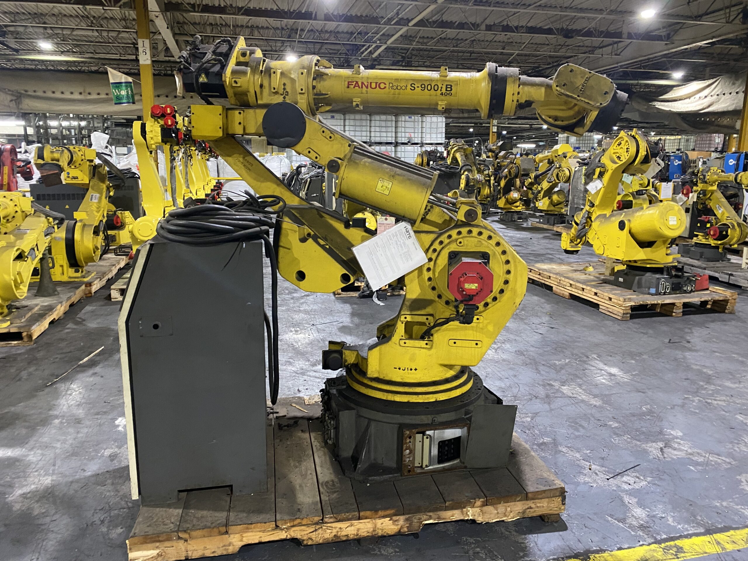 FANUC - S-900iB/400 w/ RJ3iB Controls PARTS ONLY 0