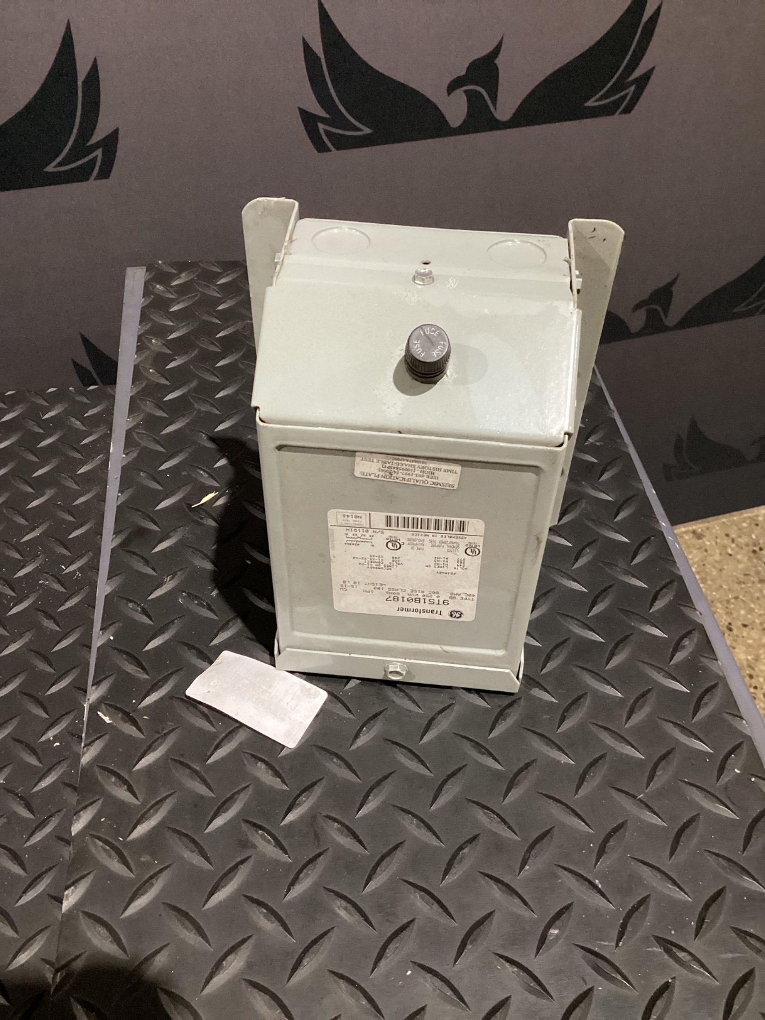 GENERAL ELECTRIC 9T51B0187 Transformer 277V - 120/240V, 1/4 kVa, 1PH USED 0