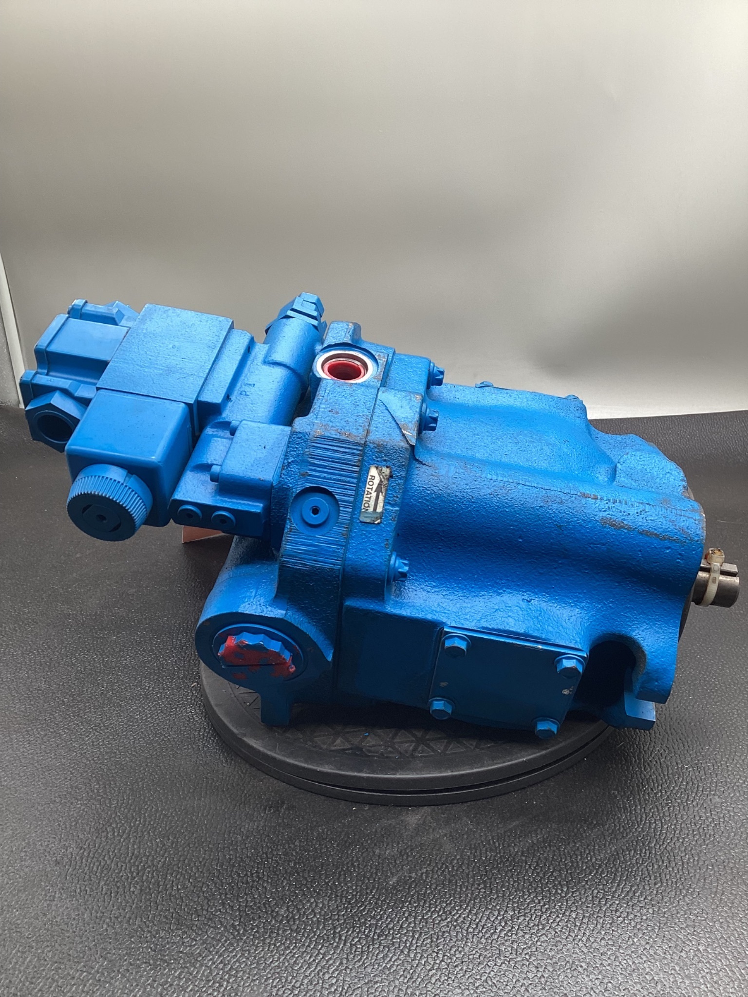 EATON 02-341907 PVQ45AR01AA10C Hydraulic Piston Pump NEW 2