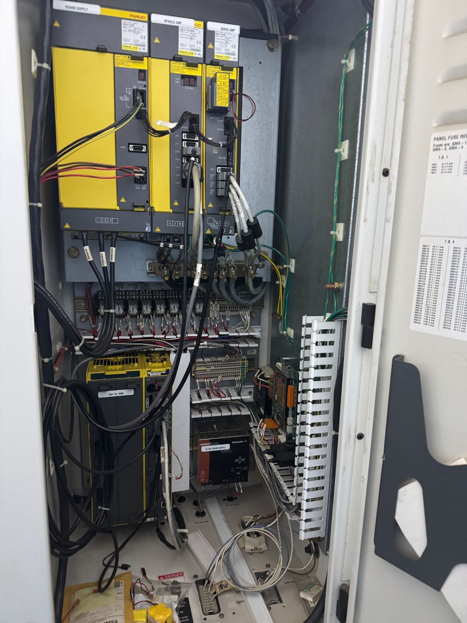 2005 FADAL VMC-4525HT CNC VERTICAL MACHINING CENTER USED 1