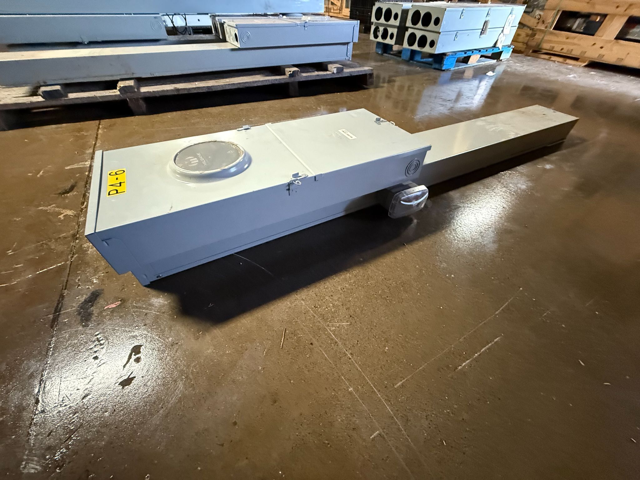 Midwest Electric 200A MNP700054 Pedestal Service Entrance 120/240V, 1PH USED 1