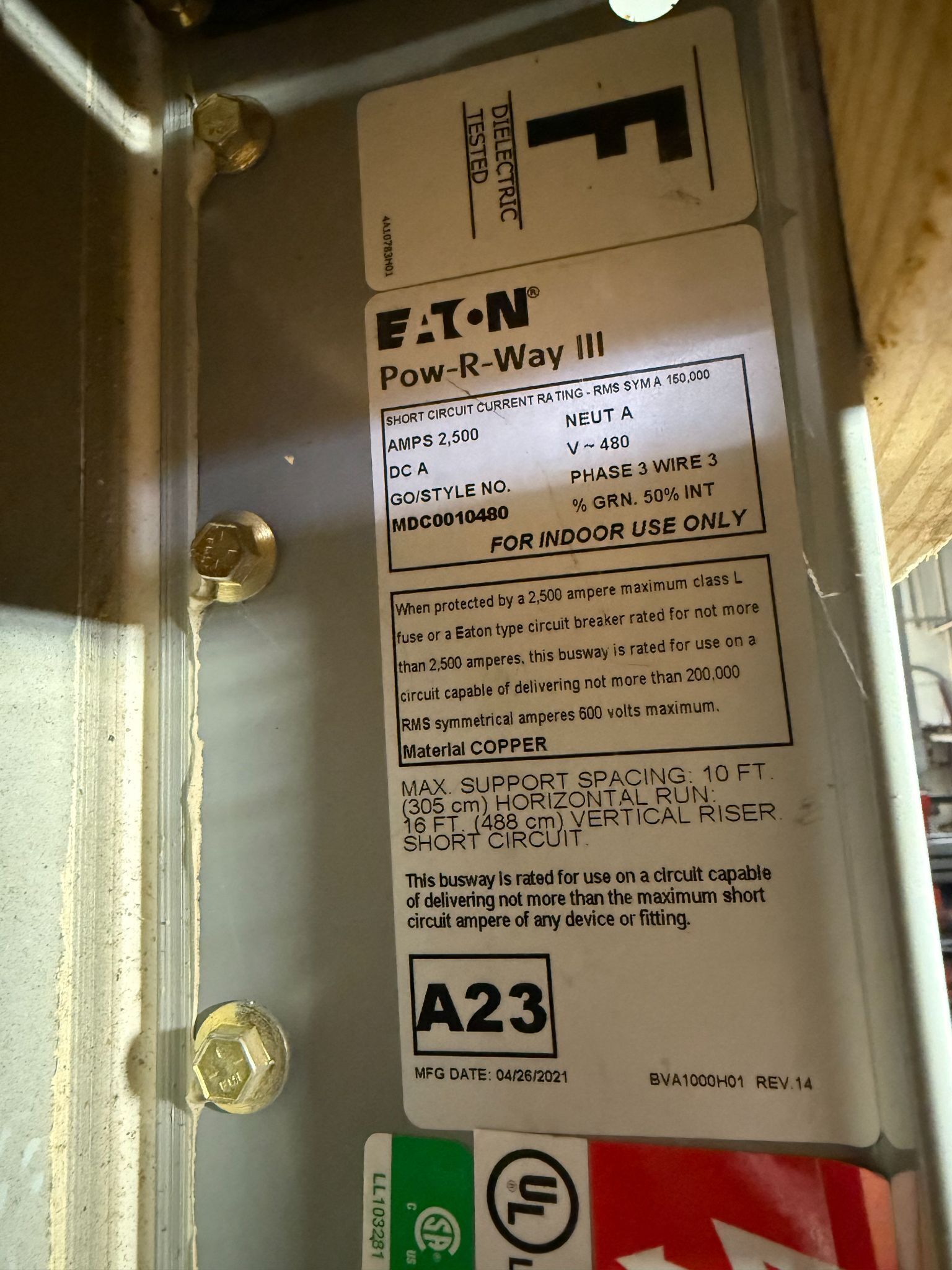 EATON 2500A POW-R-WAY III 10' Copper Straight Length Busway 480V, 3PH, 3G NEW 5