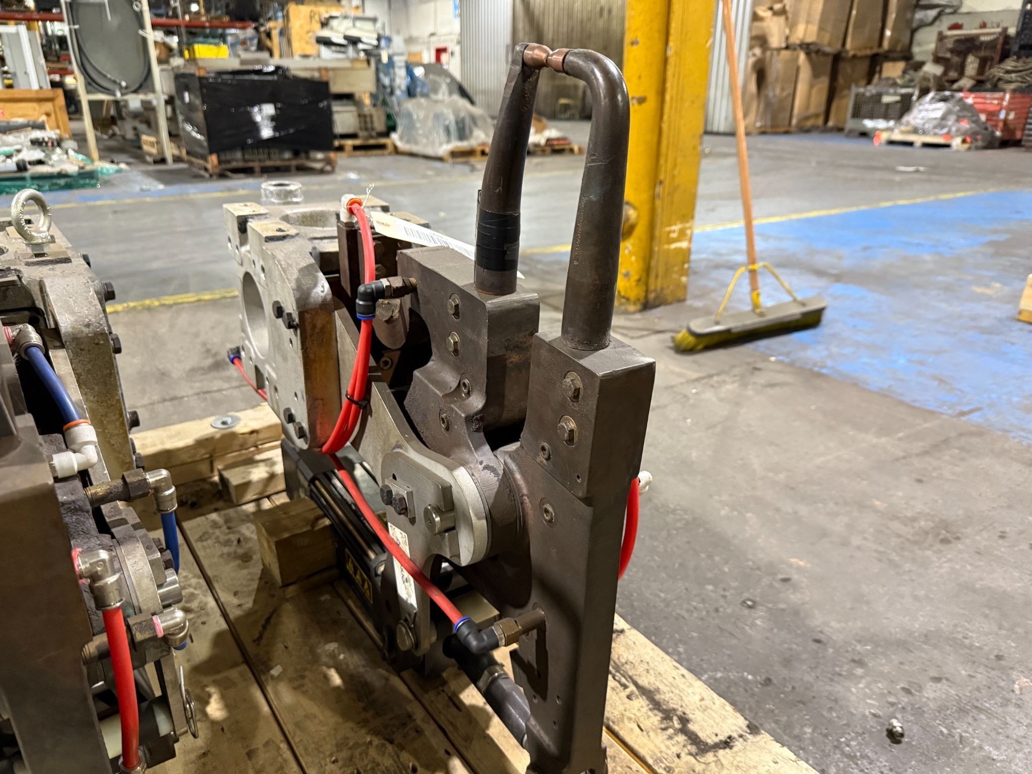 CENTERLINE CLSG-6720-6 Scissor-Type Weld Gun USED - Tested 1