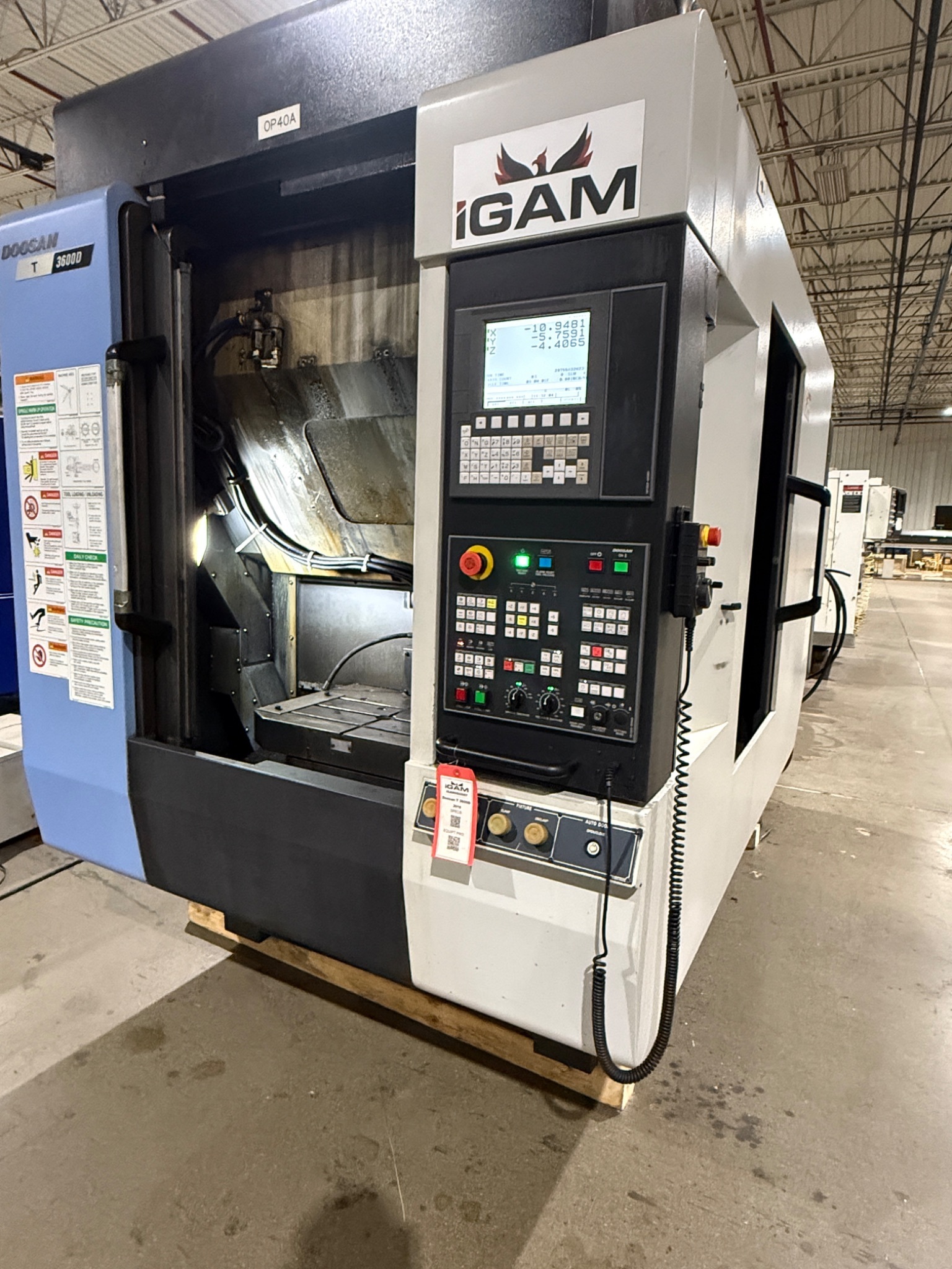 2018 DOOSAN T 3600D CNC DRILL TAP CENTER USED 7