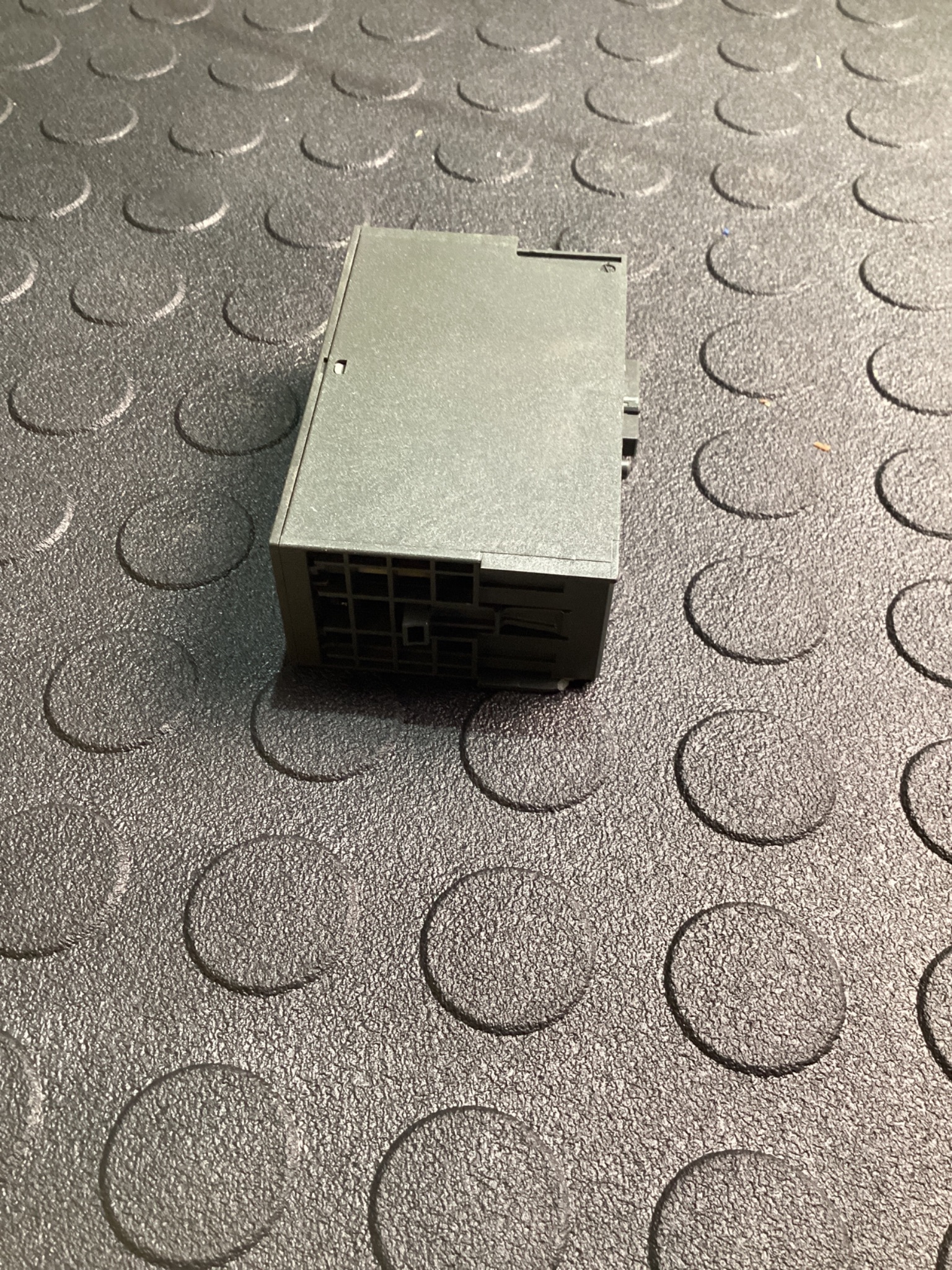 SIEMENS 6ES7 138-4FR00-0AA0 ET200S RELAY OUTPUT MODULE USED 4