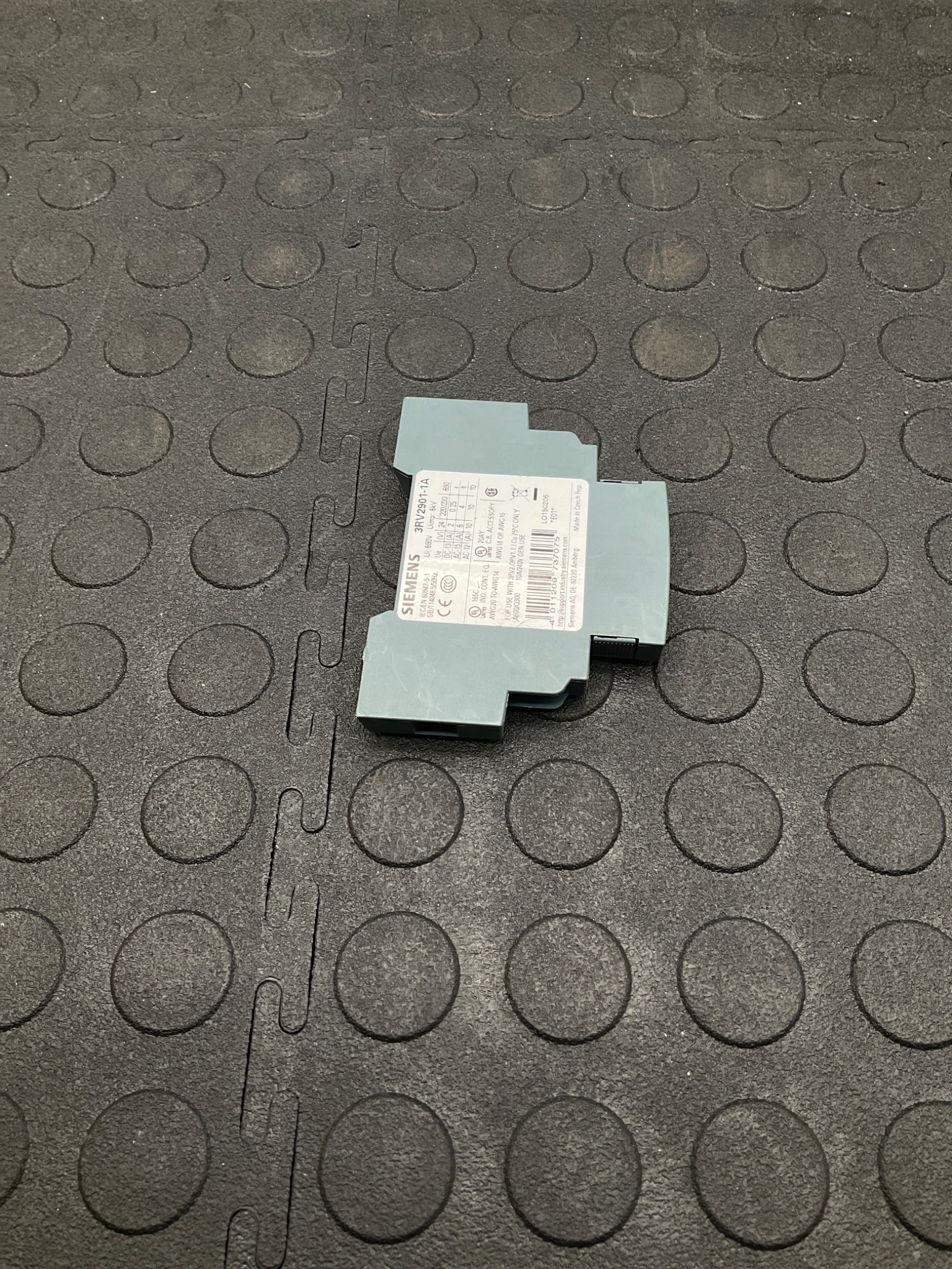 SIEMENS 3RV2901-1A Auxiliary Contact Block 1NO/1NC 3RV2 USED 3