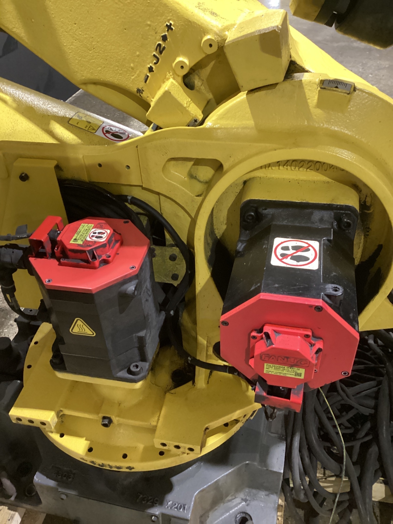 FANUC R-2000iB/210F Complete w/ R-30iB Controls USED 3