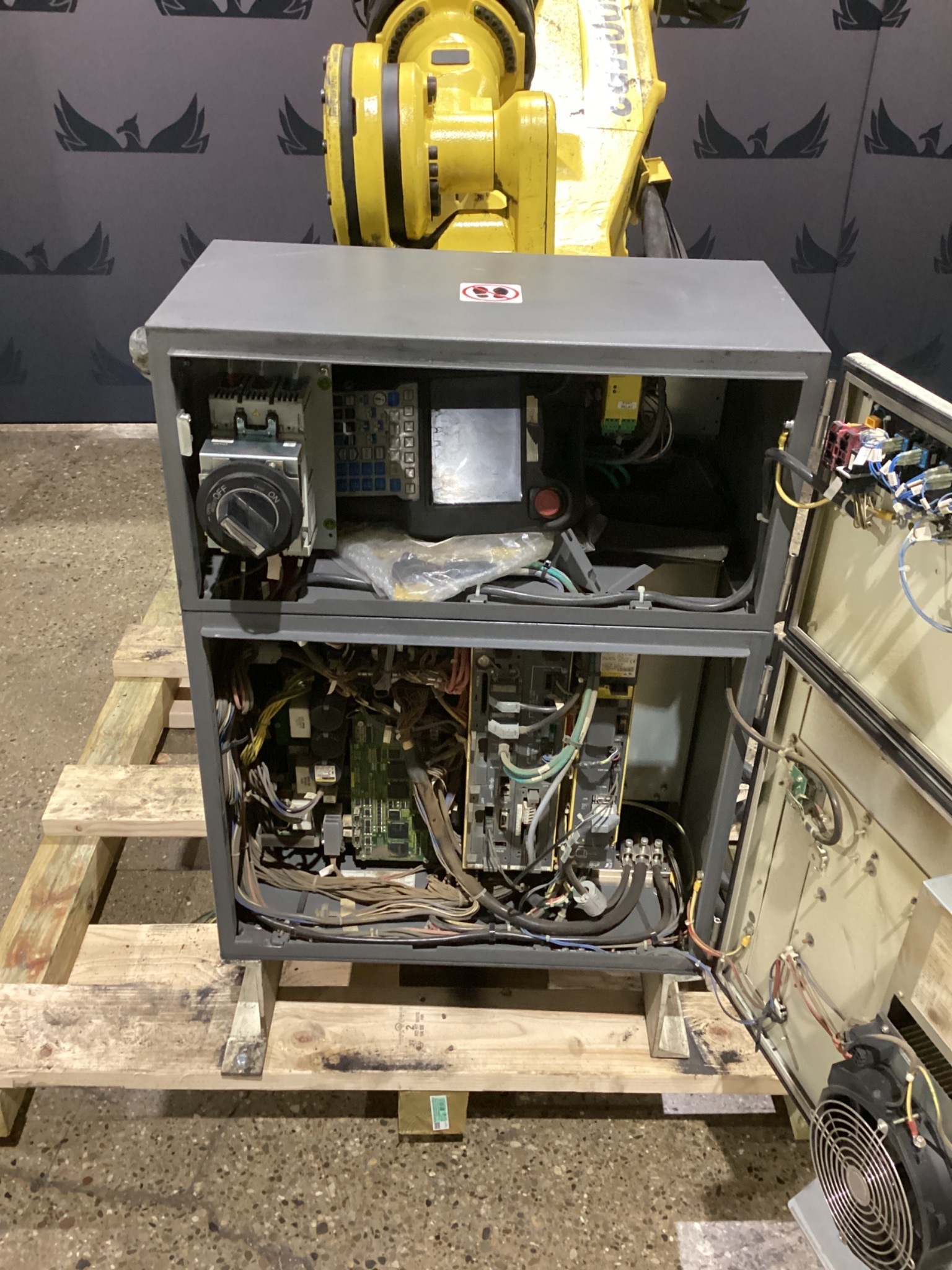 FANUC R-2000iB/210F Complete w/ R-30iB Controls USED 6