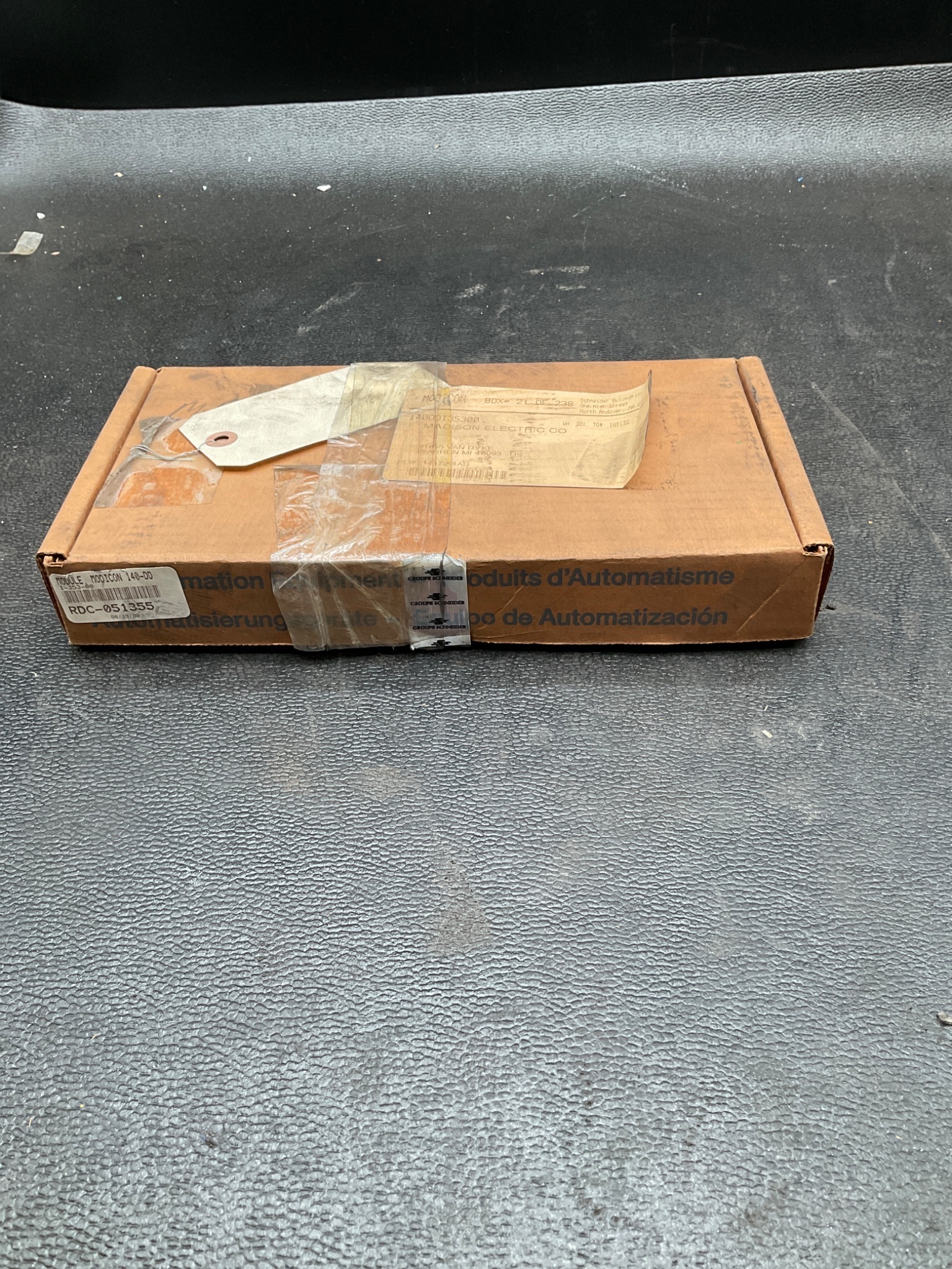 TSX QUANTUM 140DDI35300 Digital Input Module NEW 2