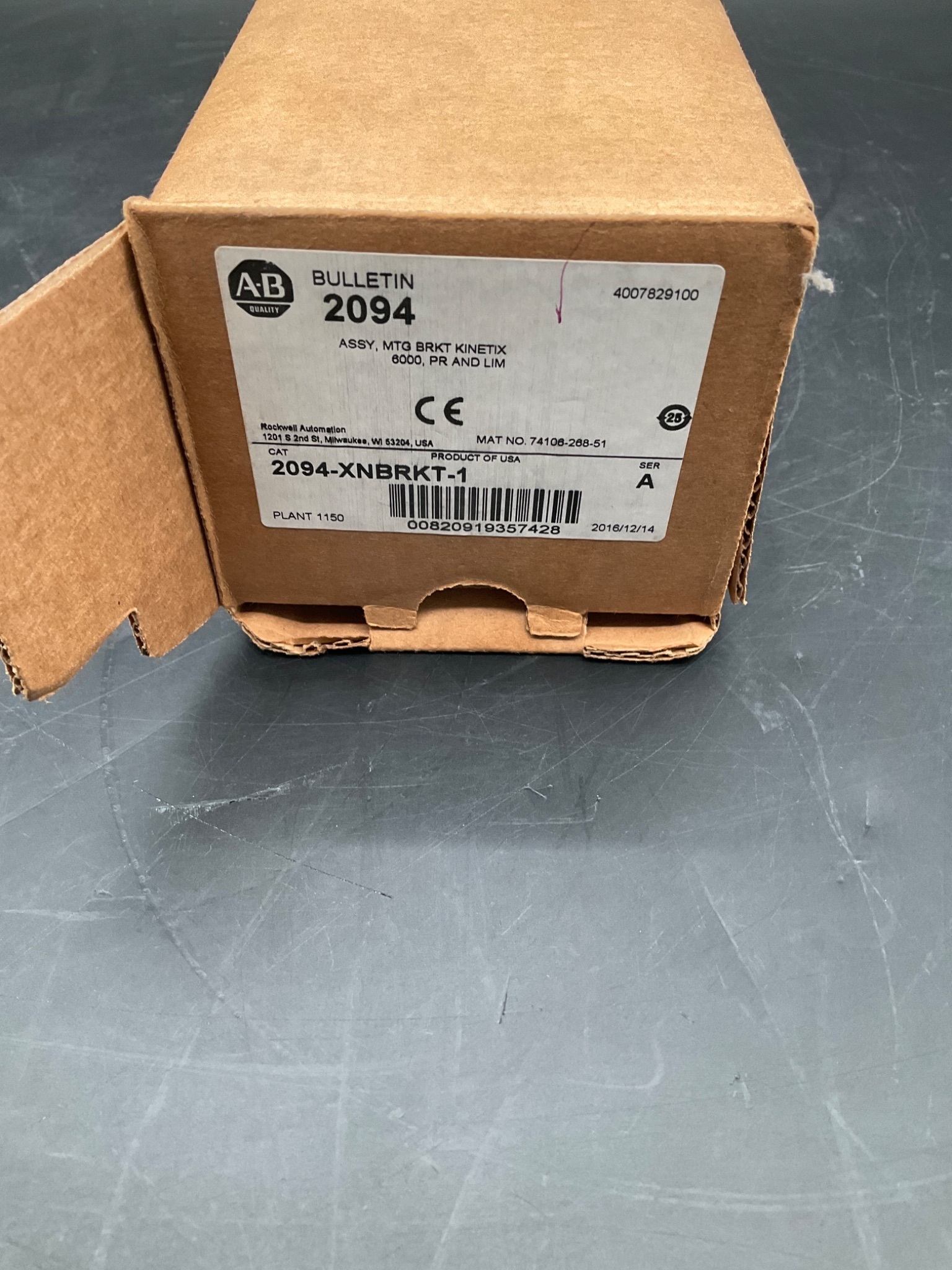 ALLEN BRADLEY 2094-XNBRKT-1 Kinetix 6000 Mounting Bracket NEW 0
