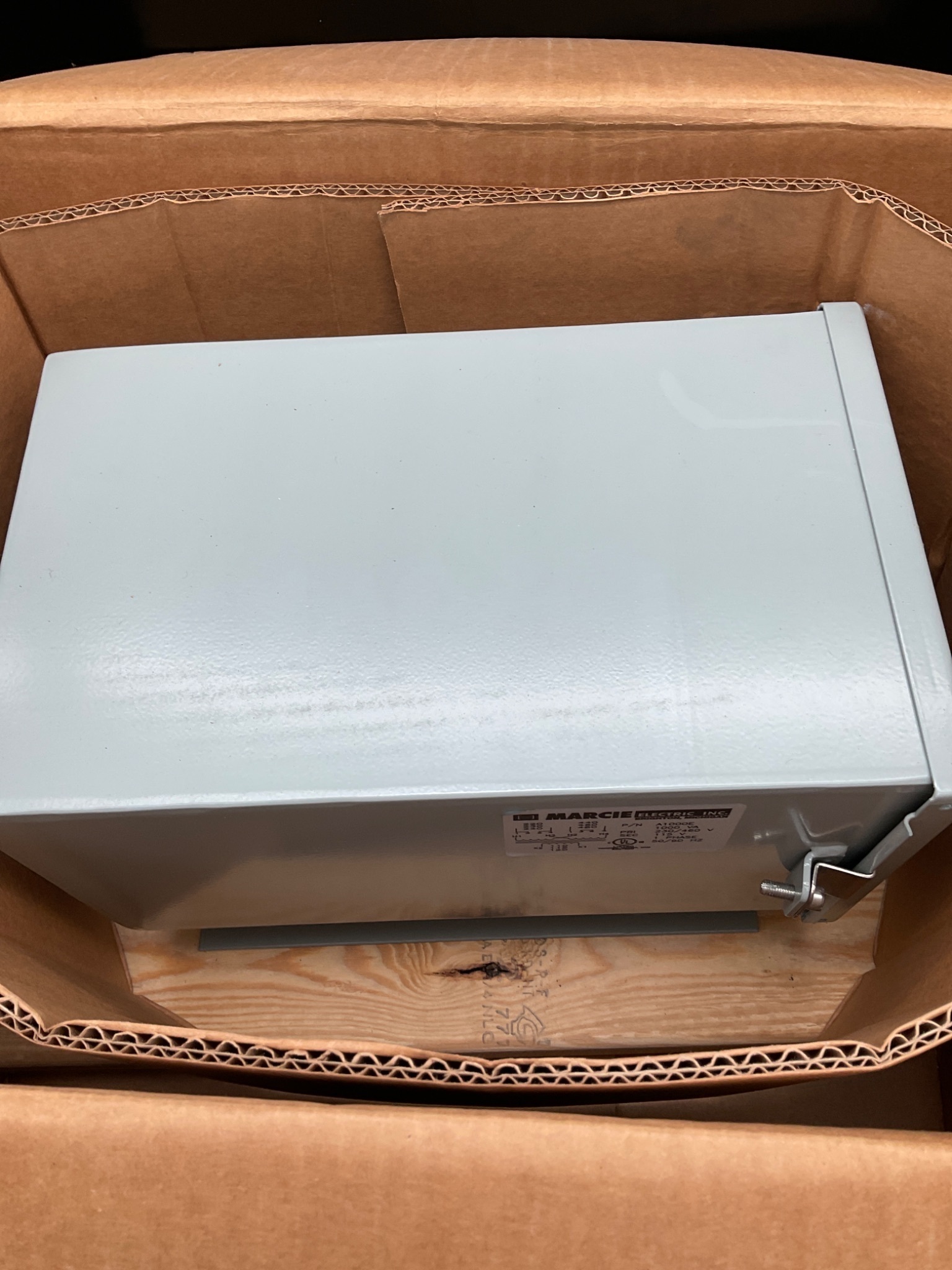 MARCIE ELECTRIC A1000E 1KVA Transformer 230/460V - 115V NEW 3