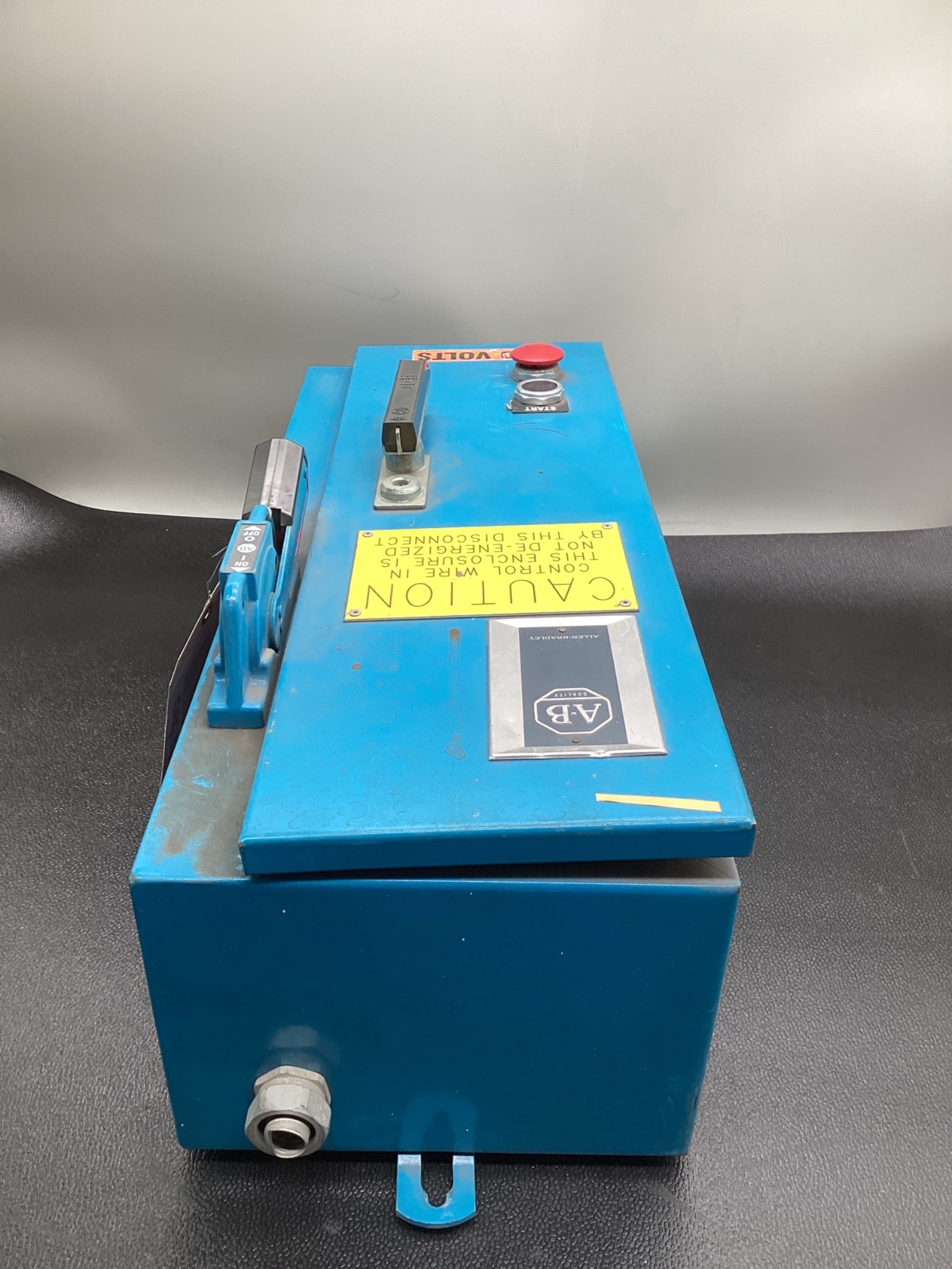 ALLEN BRADLEY 512-M/A25981 Combination Motor Starter USED 2
