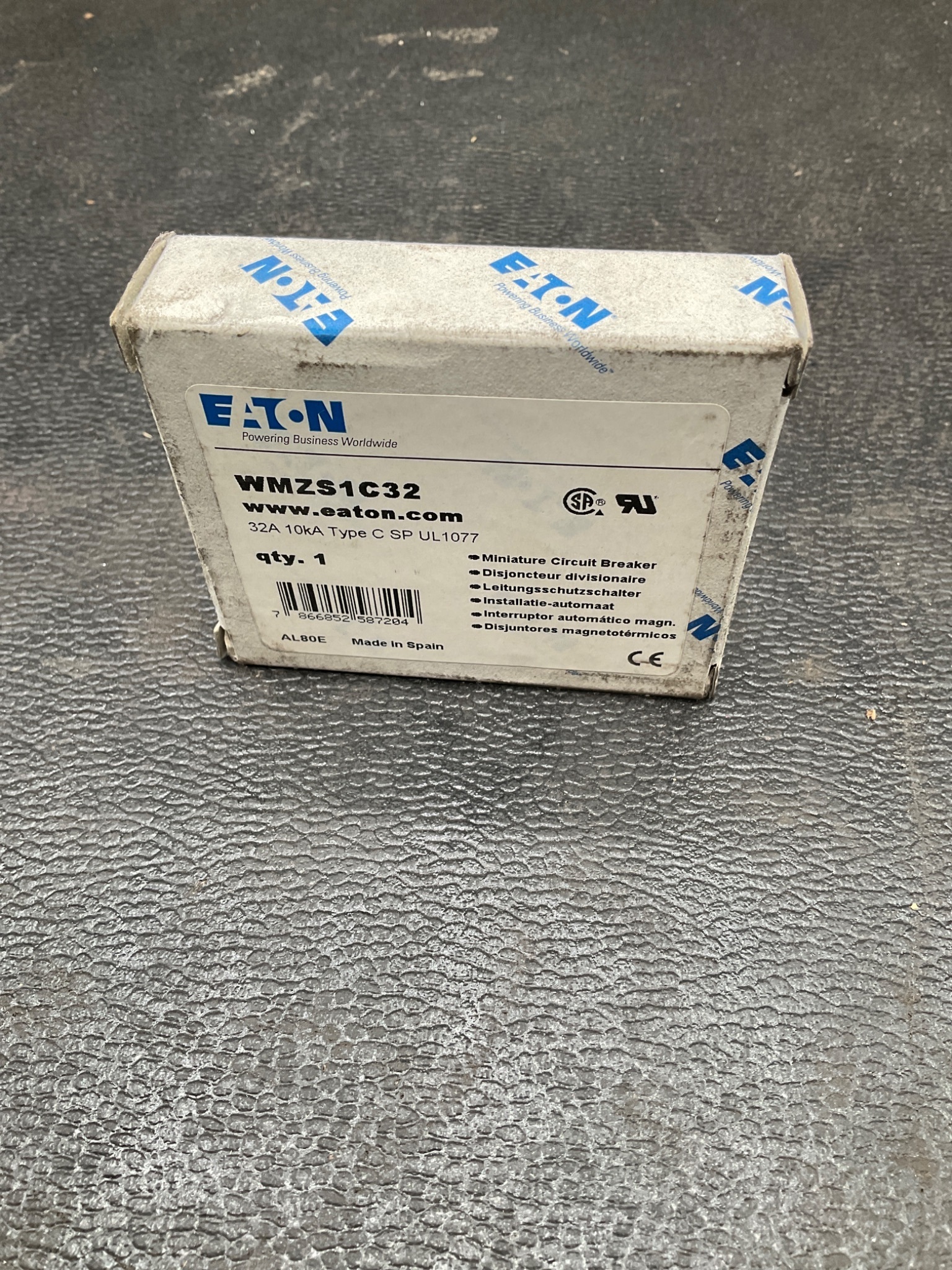EATON WMZS1C32 Circuit Breaker 32A 1-Pole NEW 2