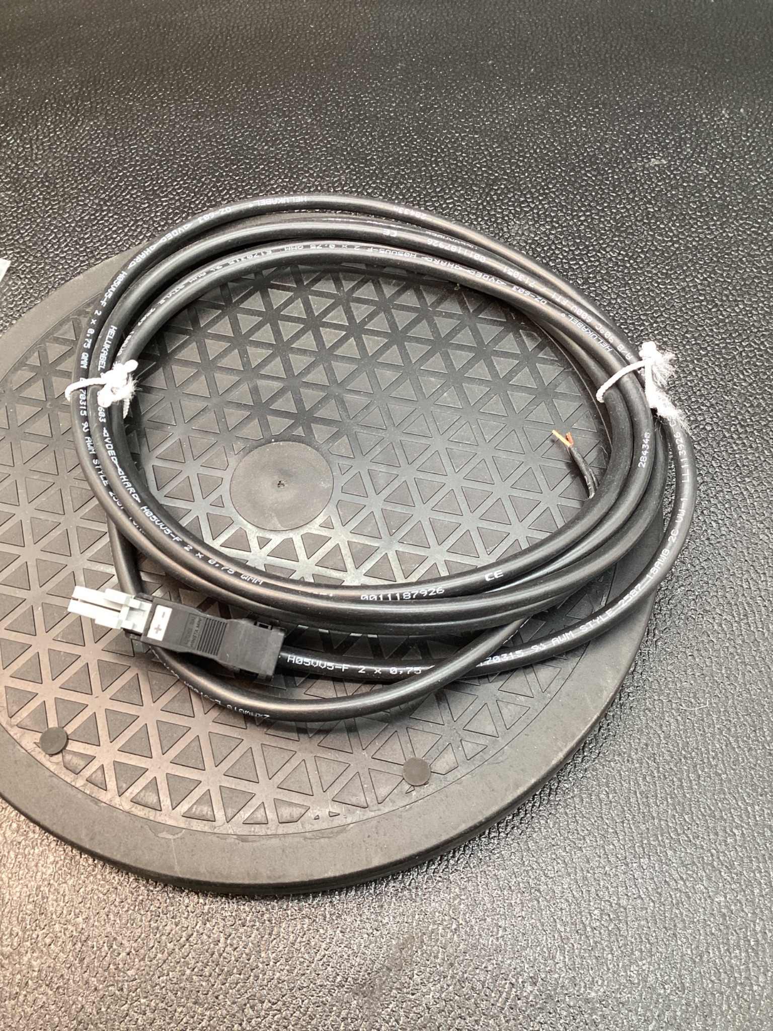 RITTAL SZ 2500.410 LED Light Power Cord 2-Pole 3000mm NEW 1