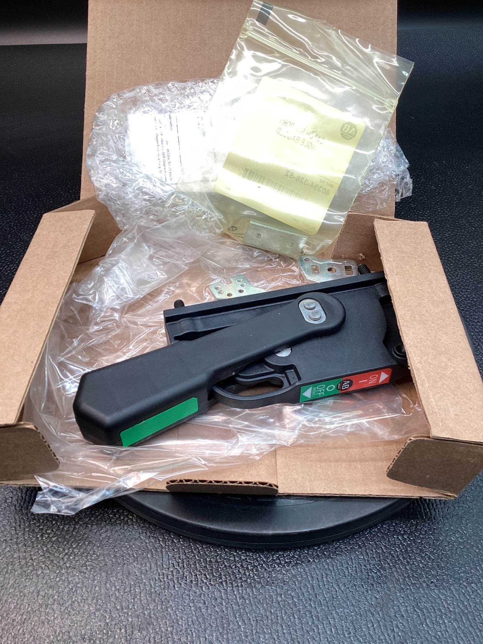 ALLEN BRADLEY 1494U-HP1 Disconnect Handle NEW 4