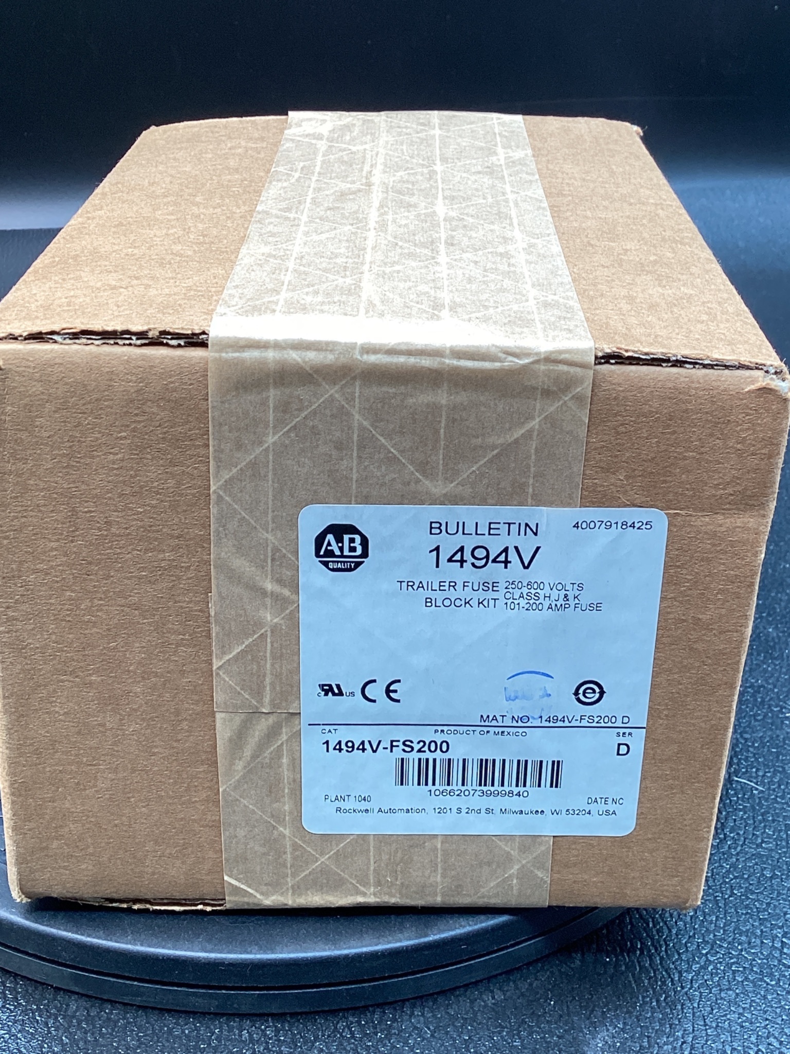 ALLEN BRADLEY 1494V-FS200 Trailer Fuse Block Kit 200A 600V NEW 4