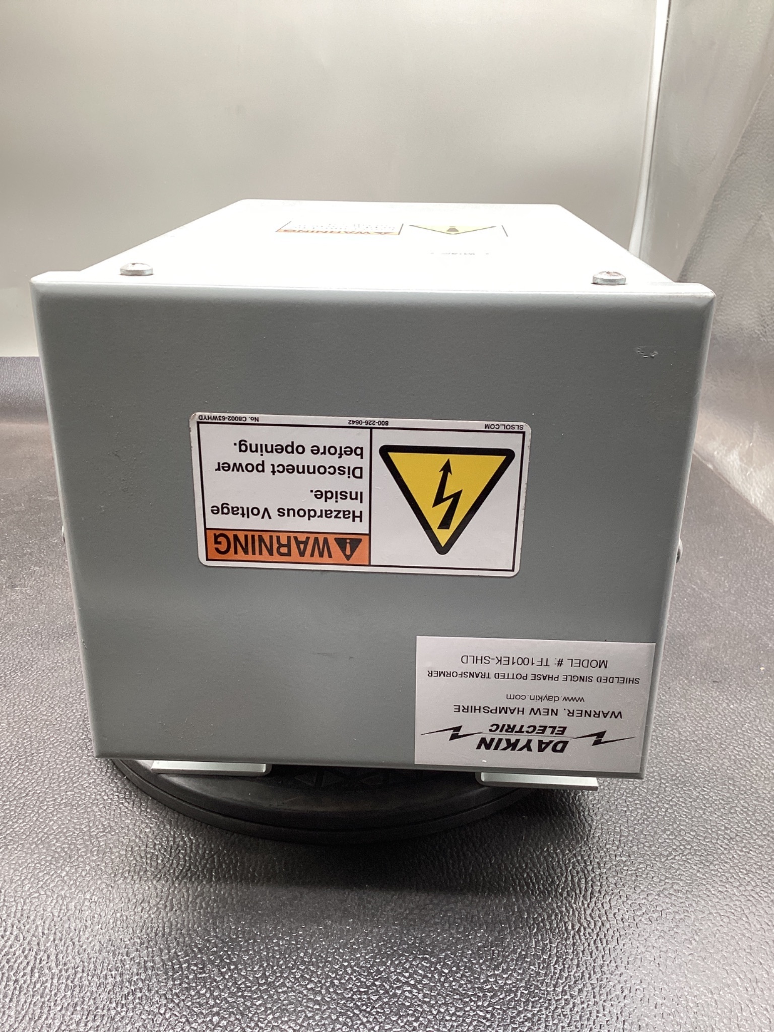 DAYKIN TF1001EK-SHLD 1 KVA Shielded Transformer 480/575V - 115V USED 2