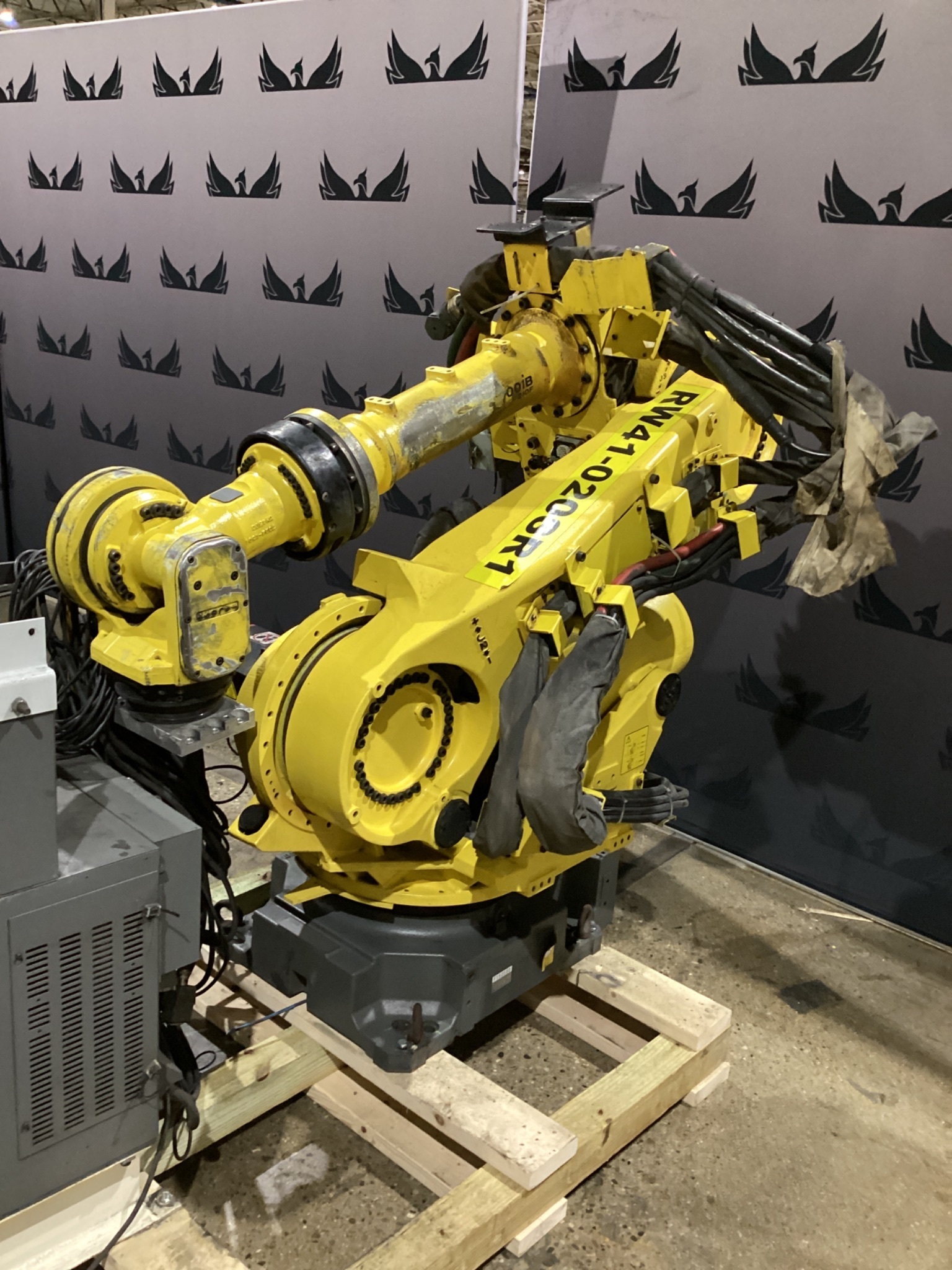 FANUC R-2000iB/210F Complete w/ R-30iB Controls USED 8