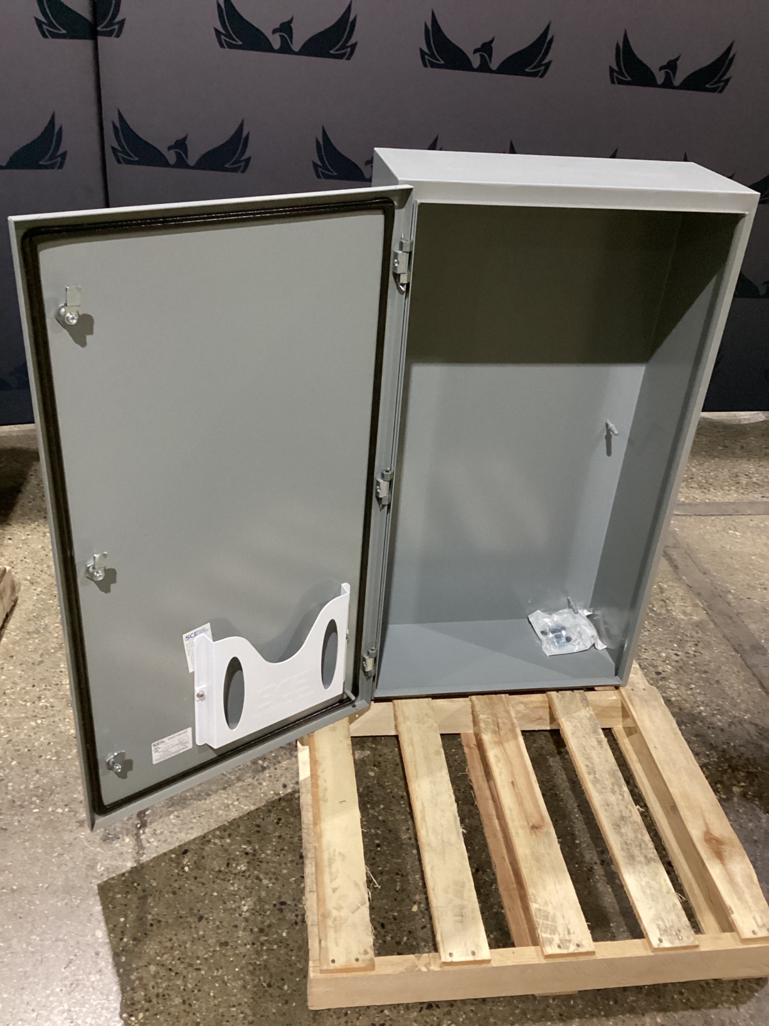 SAGINAW SCE-42EL2410LP Electrical Enclosure NEW 1