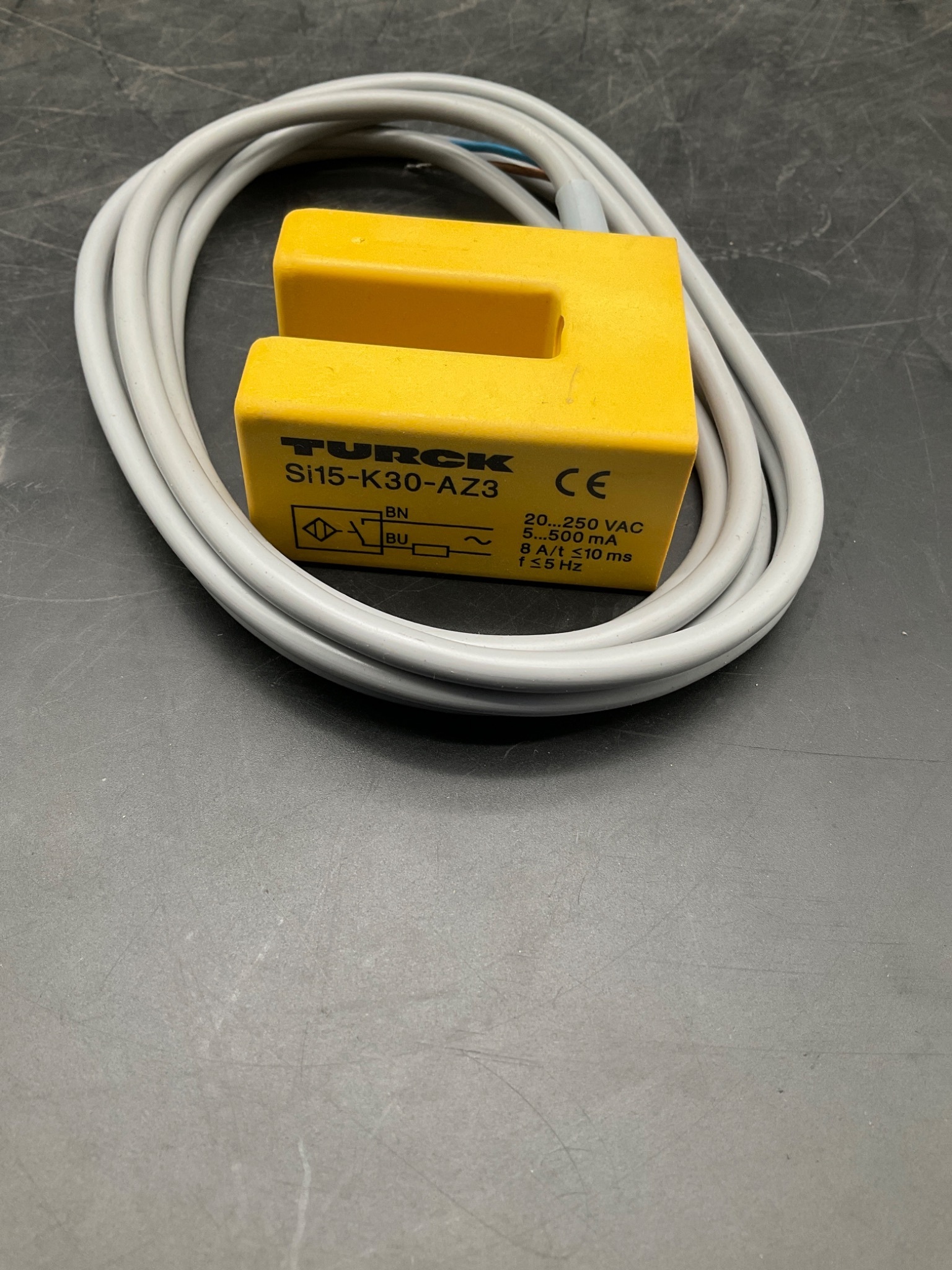 TURCK Si15-K30-AZ3 Inductive Slot Sensor 20–250VAC NEW 2
