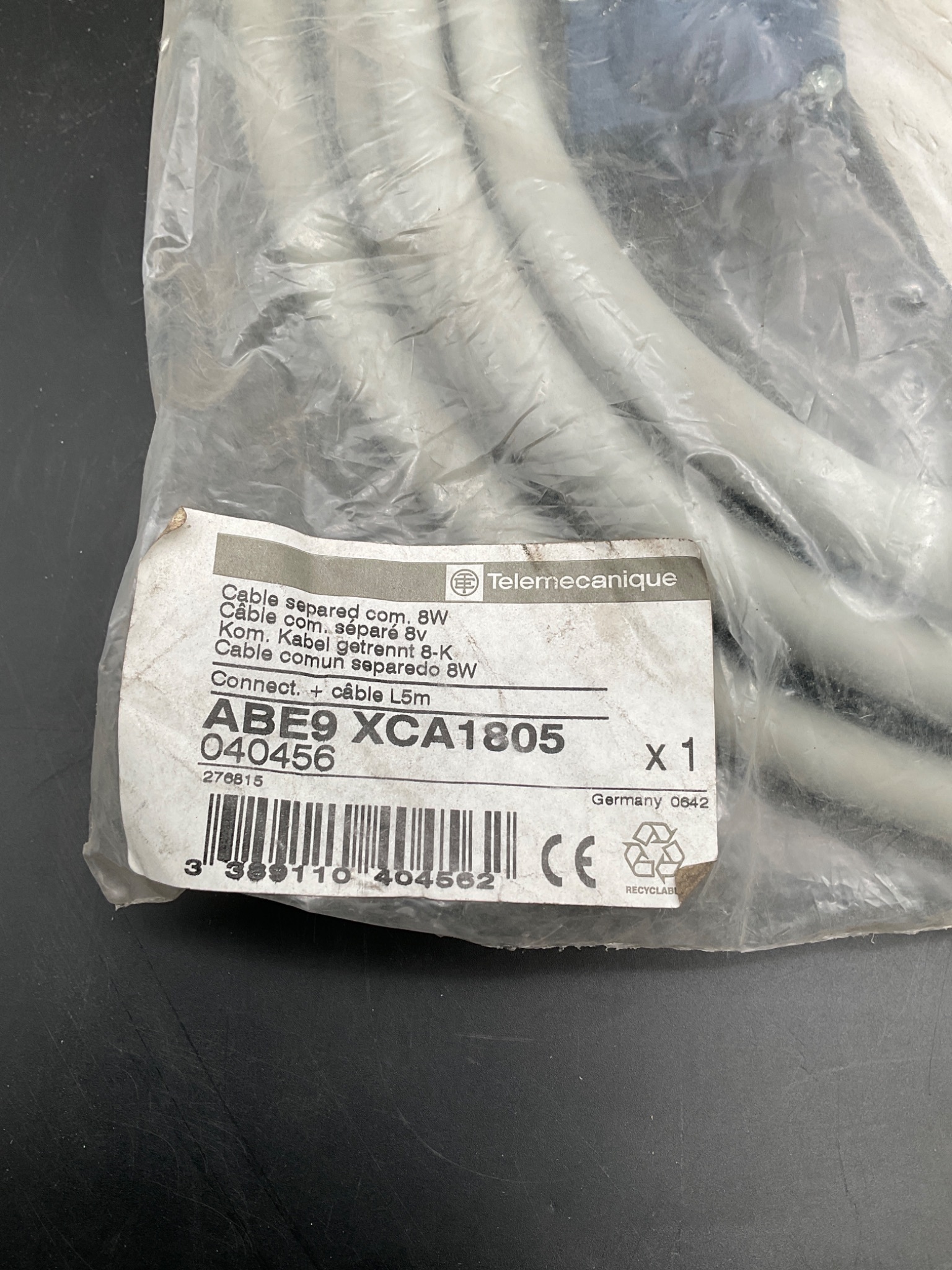 SCHNEIDER ELECTRIC ABE9XCA1805 Pre-Wired Connector Module NEW 1