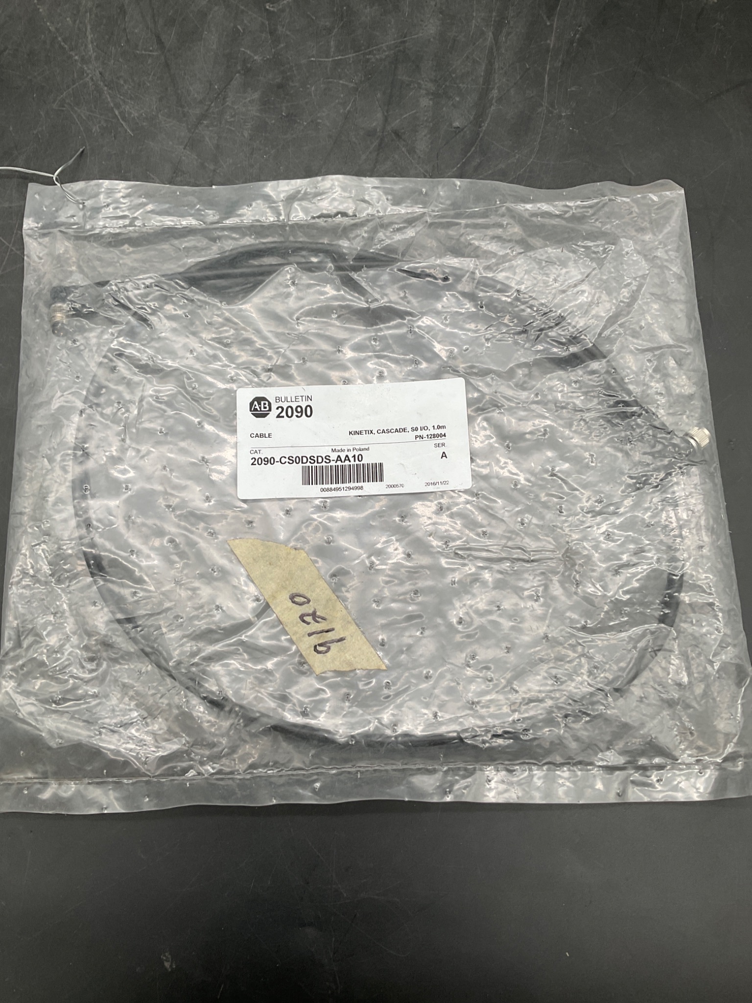 ALLEN BRADLEY 2090-CS0DSDS-AA10 Kinetix Servo Cable 1m NEW 2