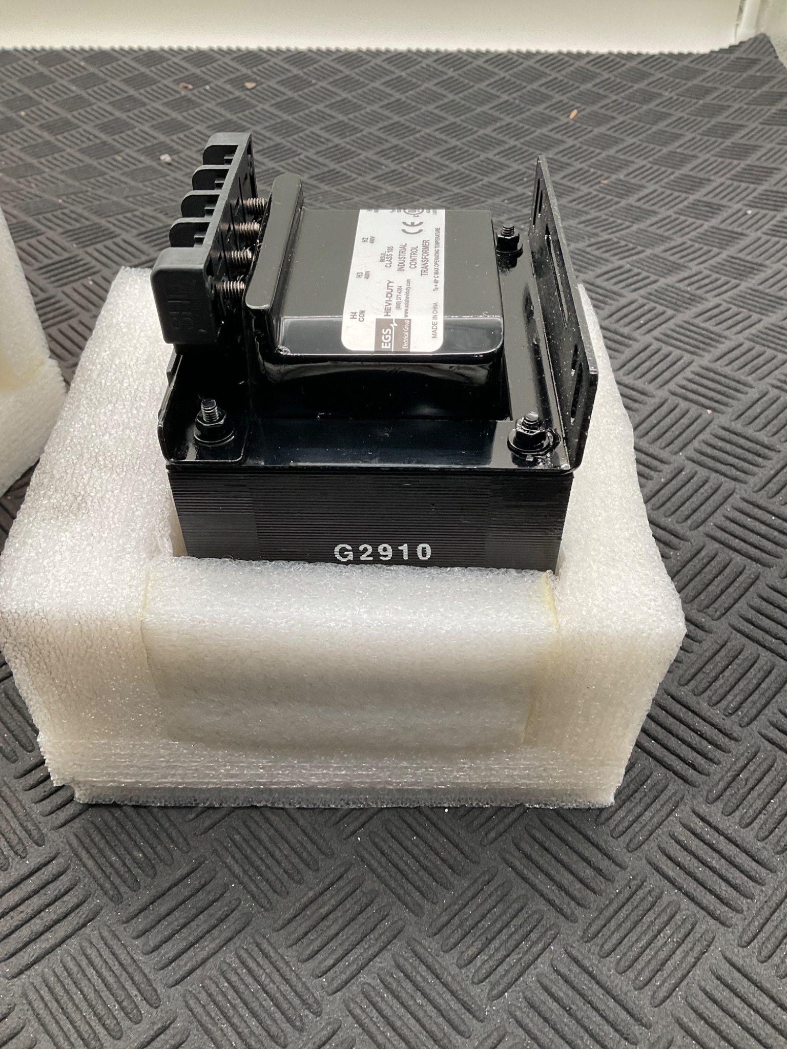 SOLAHD 2124130T00 .250 KVA Control Transformer NEW 3