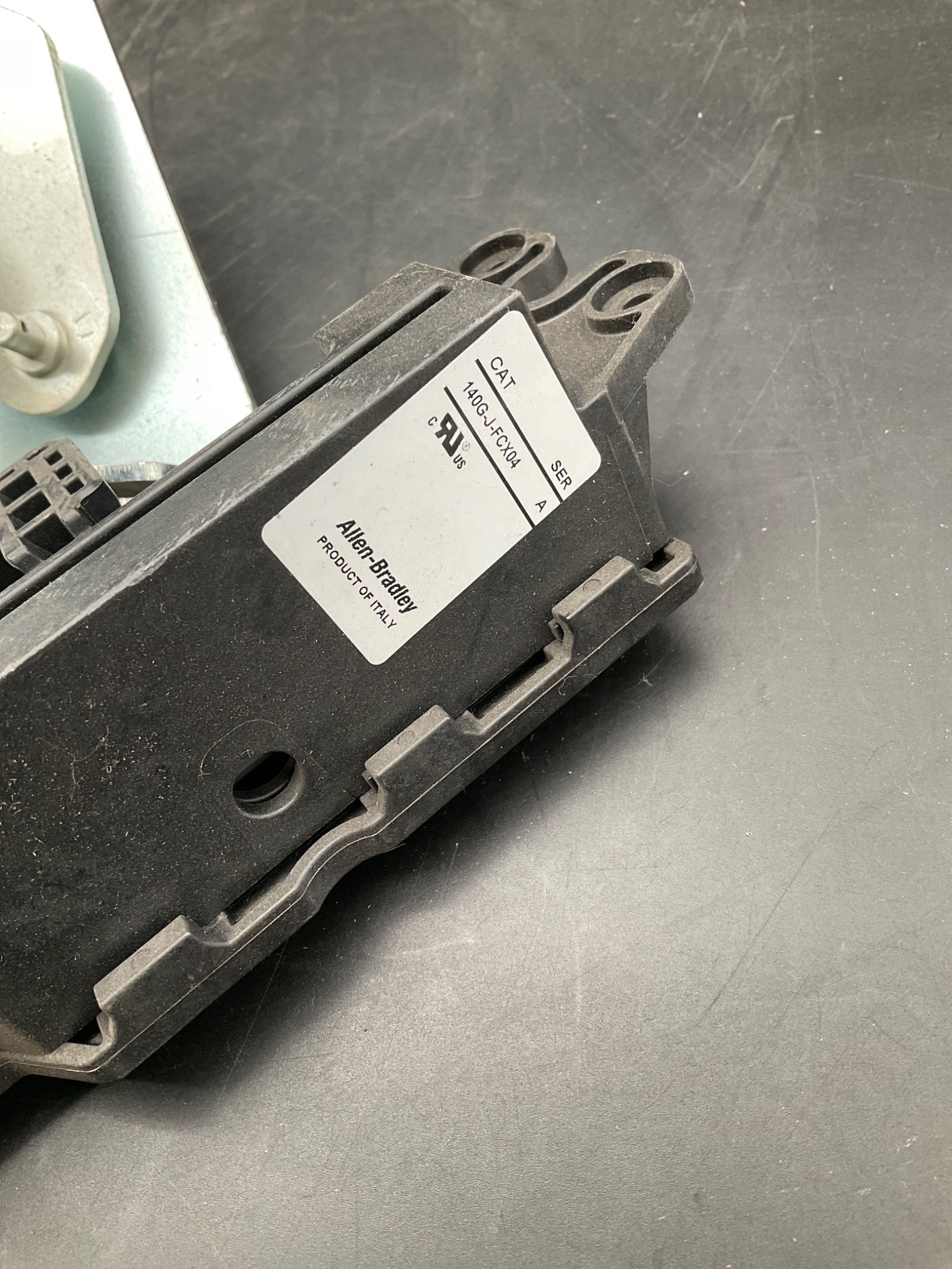 ALLEN BRADLEY 140G-J-FCX04 Operating Mechanism 250A J Frame USED 3