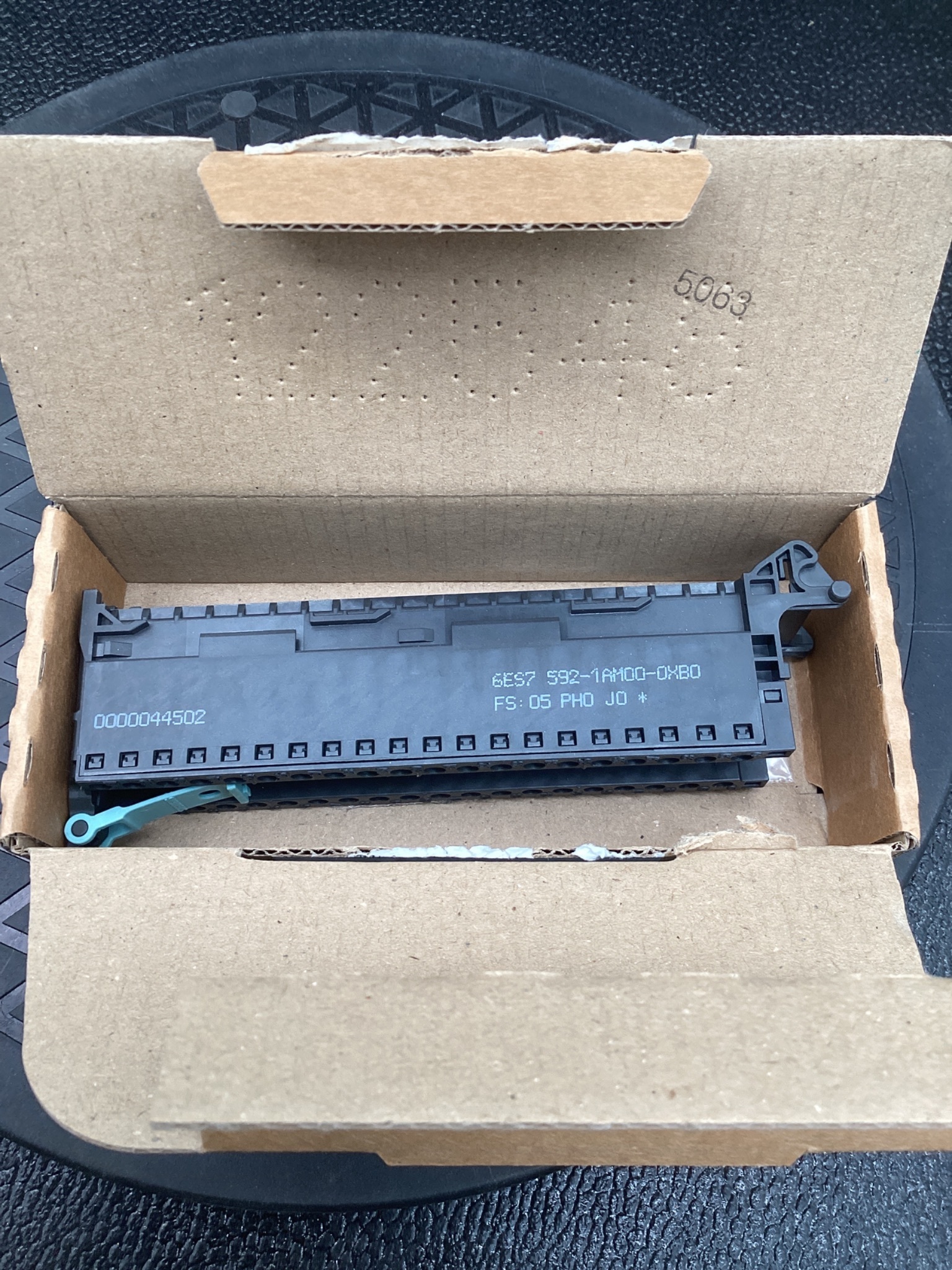 SIEMENS 6ES7 592-1AM00-0XB0 40-Pole Front Connector for S7-1500 NEW 5
