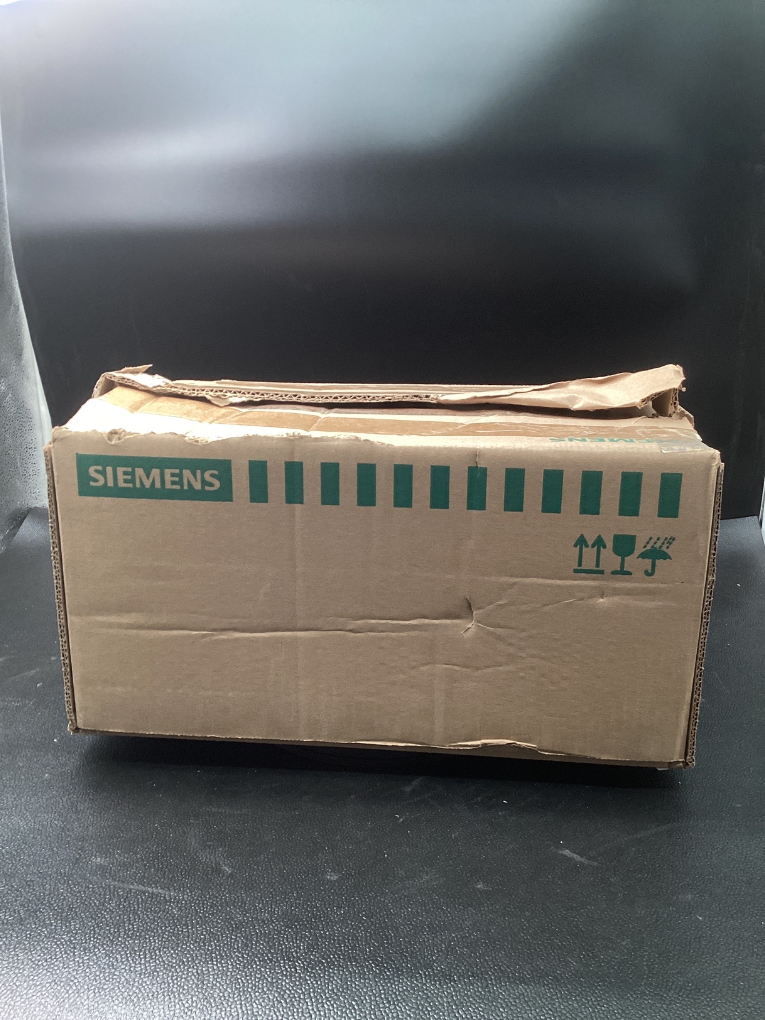 SIEMENS HPX3T160 1600A 3-Pole Circuit Breaker NEW 2