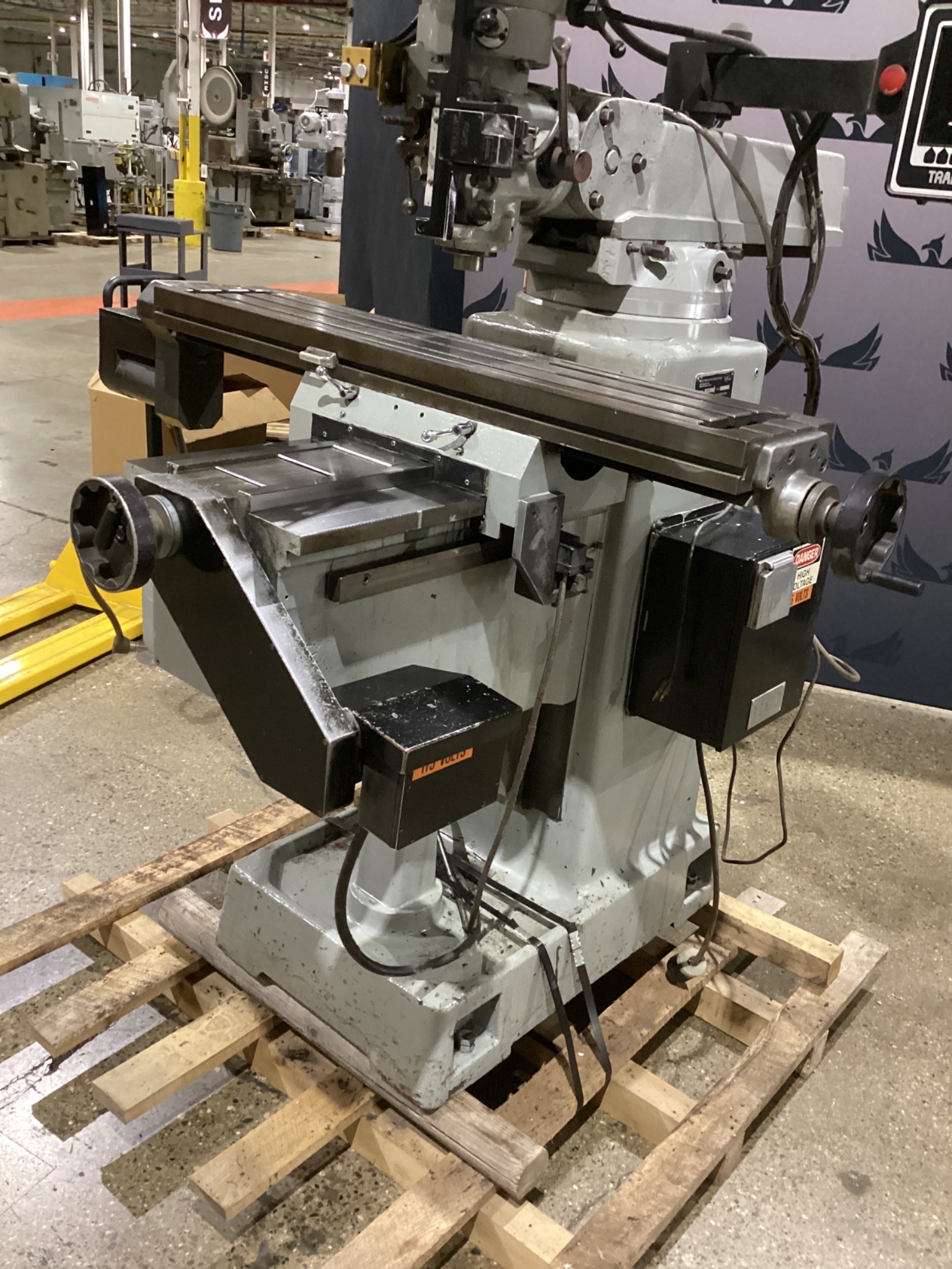 SOUTHWESTERN INDUSTRIES TRAK K3 3-AXIS CNC KNEE MILL USED 3