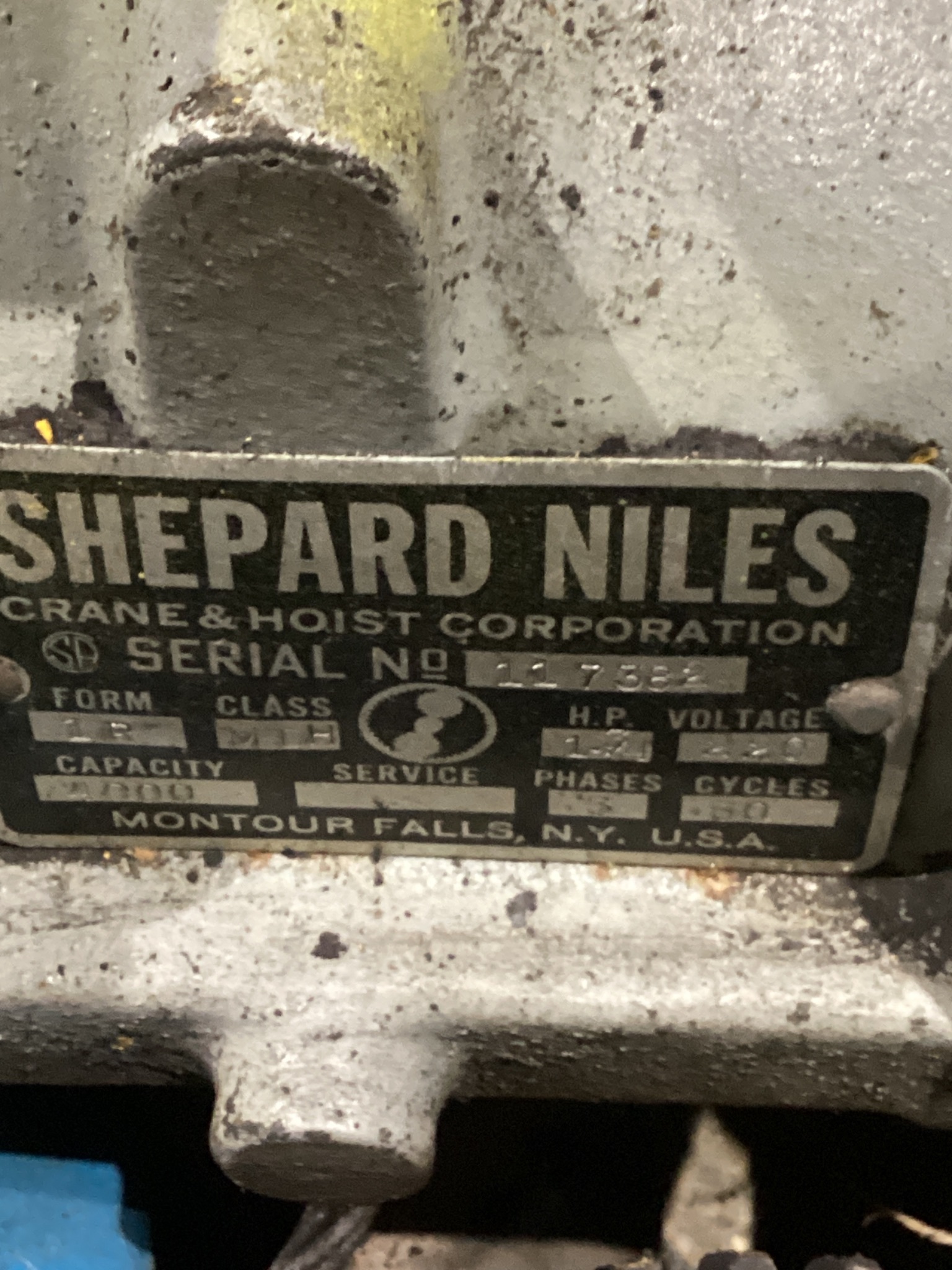 SHEPARD NILES CHAIN HOISTS W/ C17 INDUCTION MOTOR USED 4