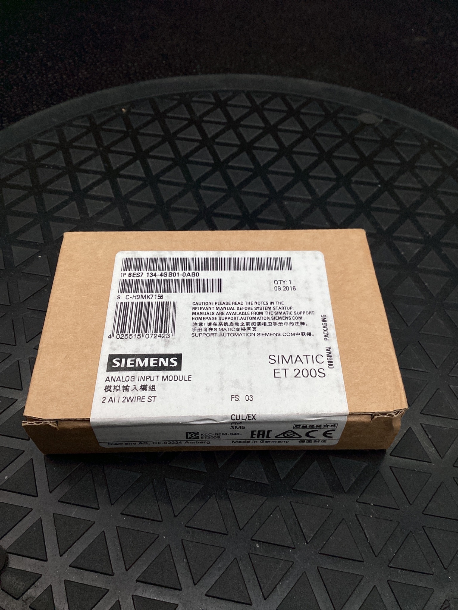 SIEMENS 6ES7 134-4GB01-0AB0 DP Electronics Module ET200S NEW 4