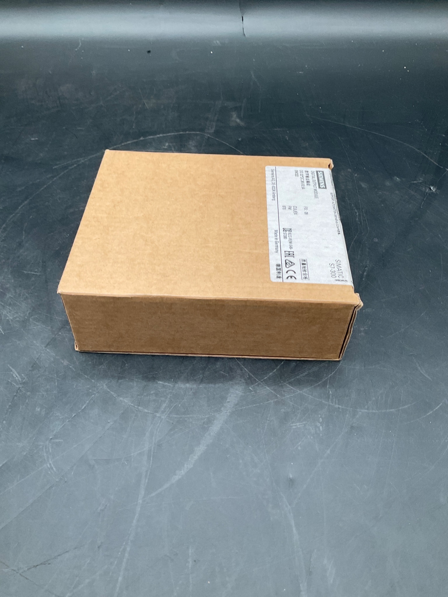 SIEMENS 6ES7 322-1BL00-0AA0 Digital Output Module ET200S NEW 3