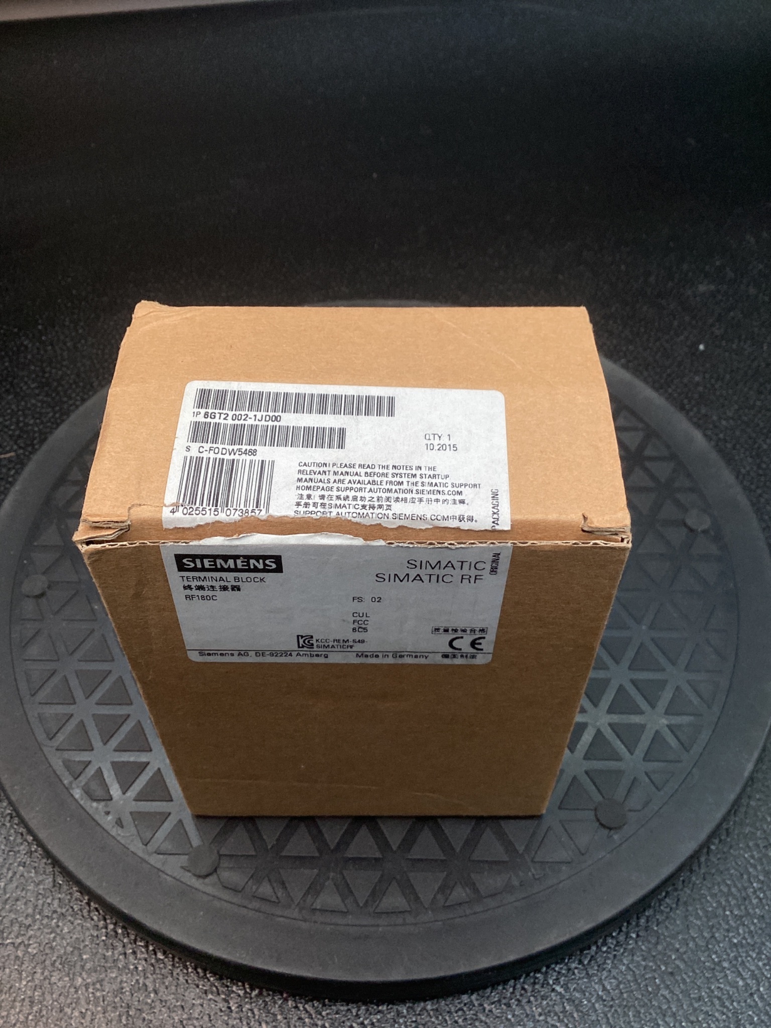 SIEMENS 6GT2 002-1JD00 Terminal Block Simatic RF NEW 4