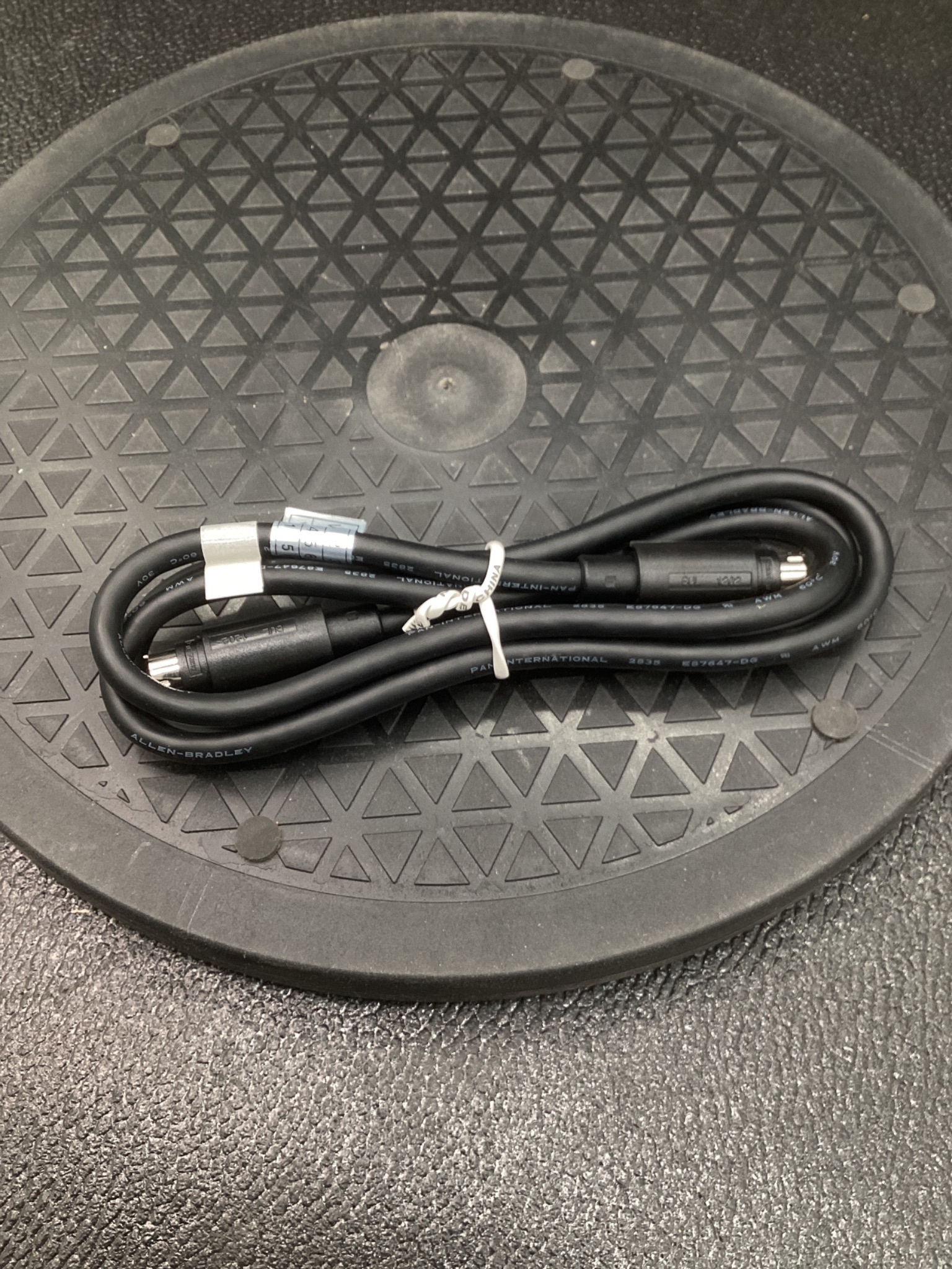 ALLEN BRADLEY 1202-C10 Communications Cable 1M NEW 2
