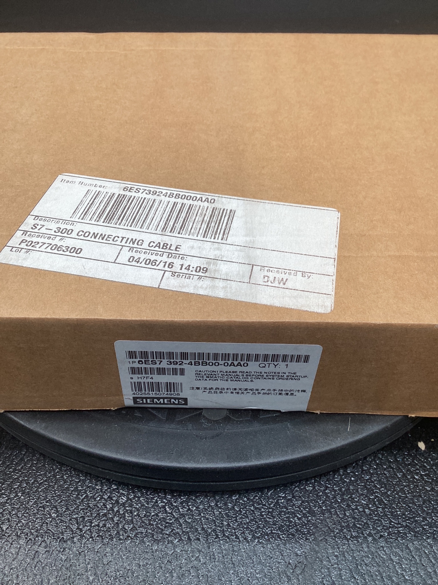 SIEMENS 6ES7 392-4BB00-0AA0 S7-300 Connecting Cable 1M NEW 4