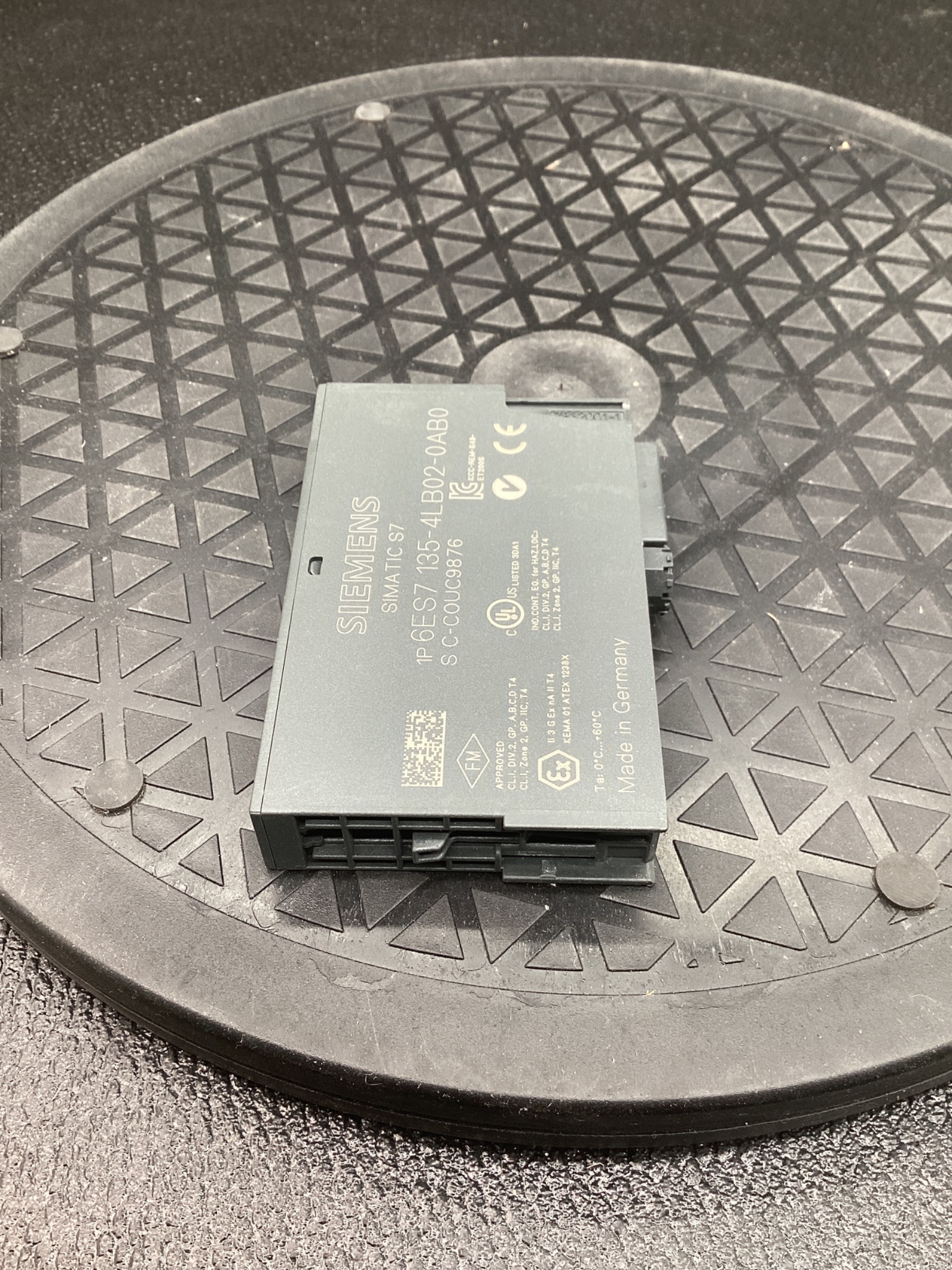 SIEMENS 6ES7 135-4LB02-0AB0 Analog Output Module ET200M USED 1