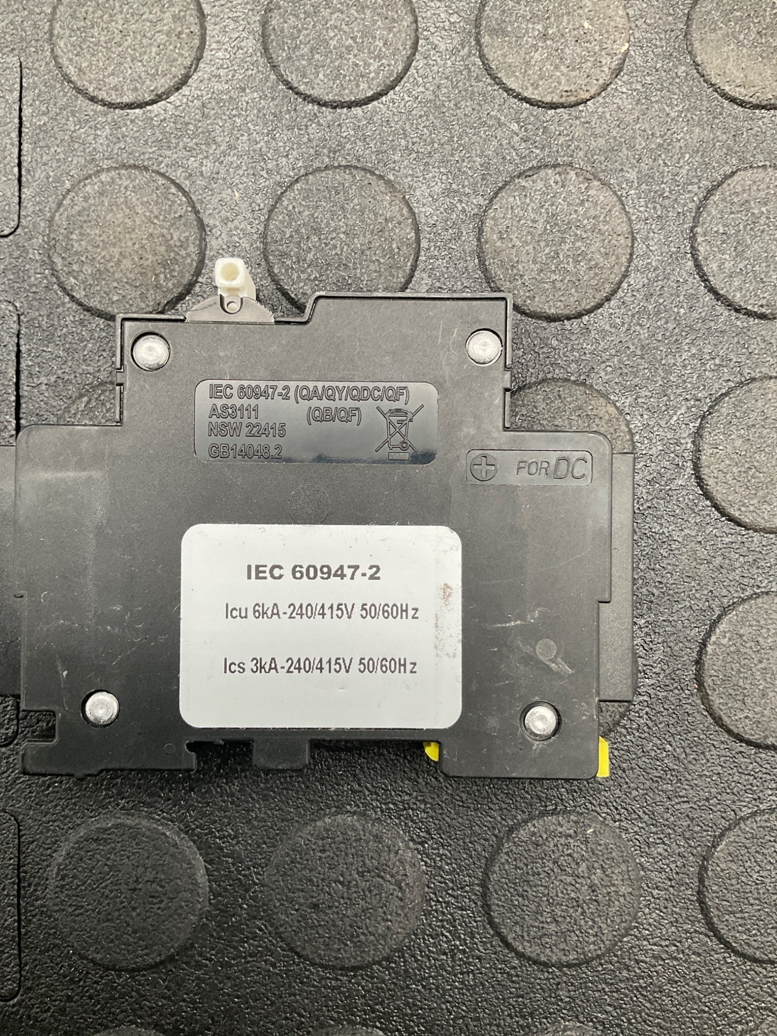 CBI QL-1(13) 1-Pole Circuit Breaker 120V 10kA USED 5