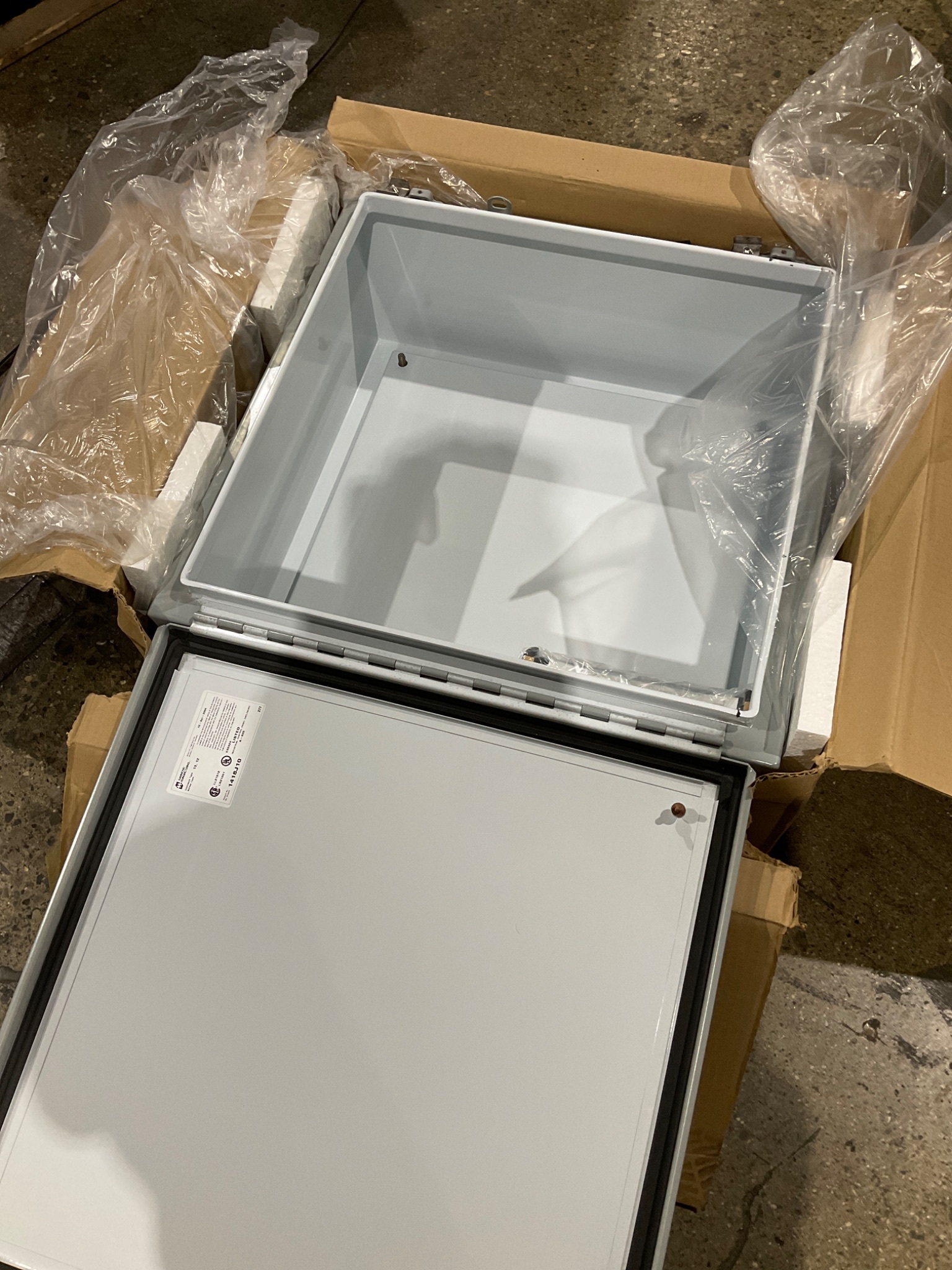 HAMMOND MANUFACTURING 1418J10 Steel Enclosure 24x24x10 NEW 4
