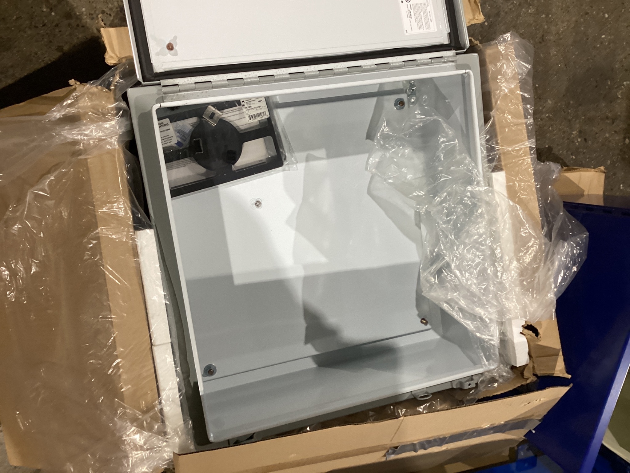 HAMMOND MANUFACTURING 1418J10 Steel Enclosure 24x24x10 NEW 2