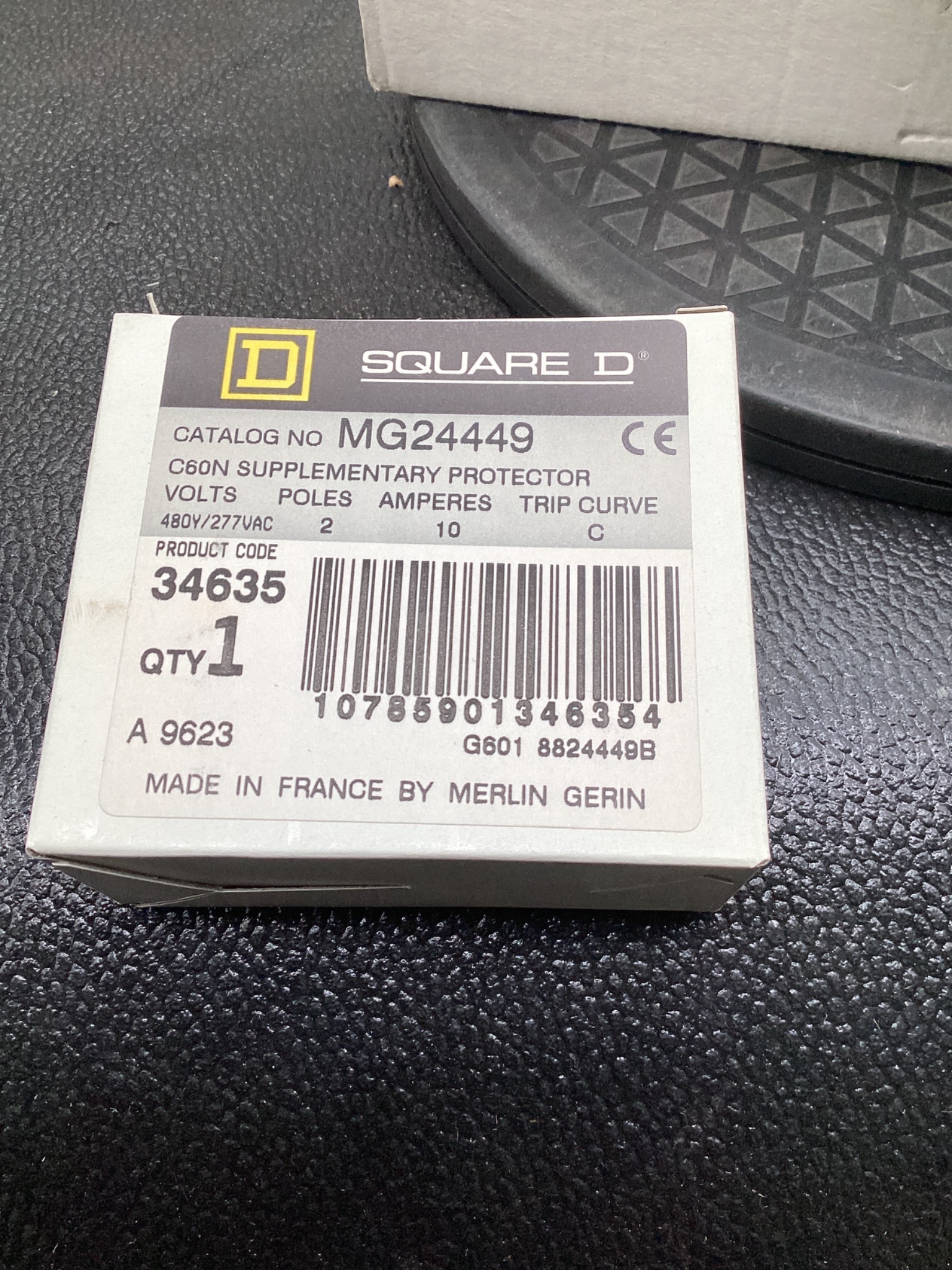 SQUARE D MG24449 C60N Circuit Breaker 10A 2 Pole NEW 4