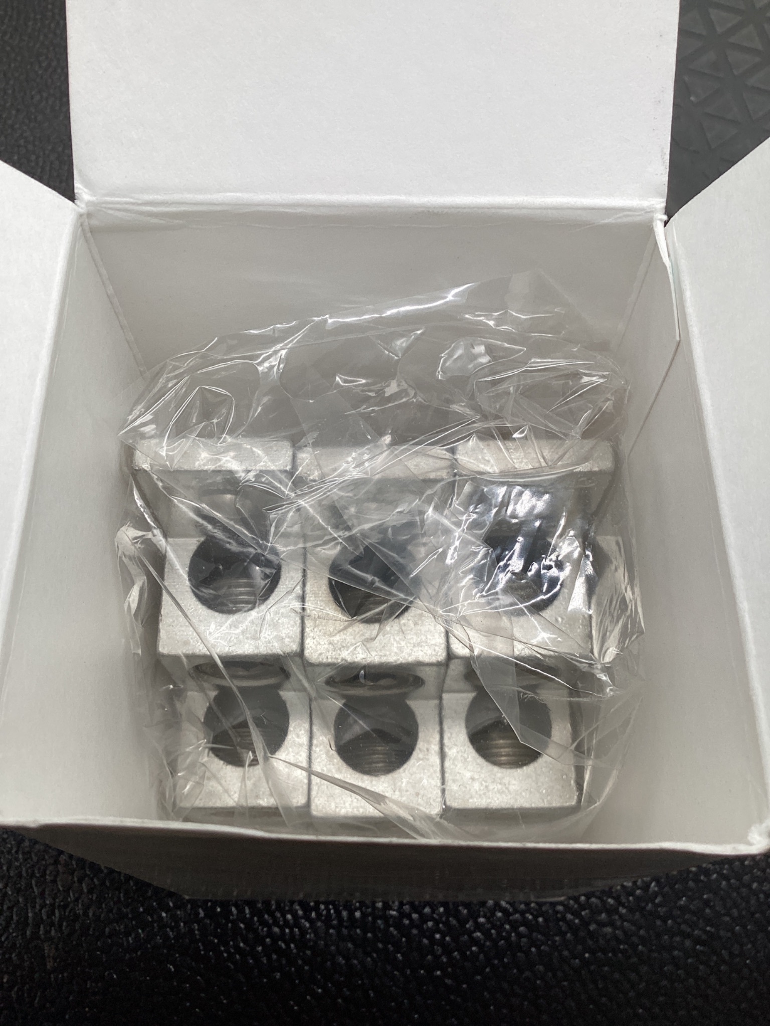 ALLEN BRADLEY 1494U-LA400 Lug Connectors 400A Kit NEW 2