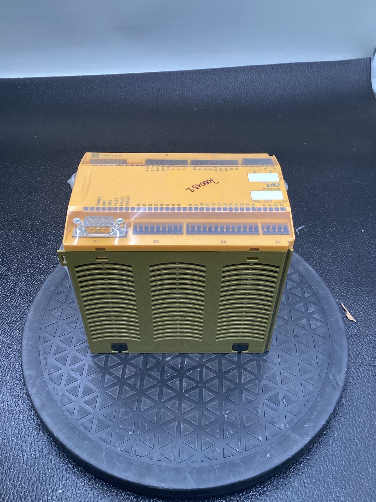PILZ PNOZ M1P Safety Relay Module 773100 NEW 2