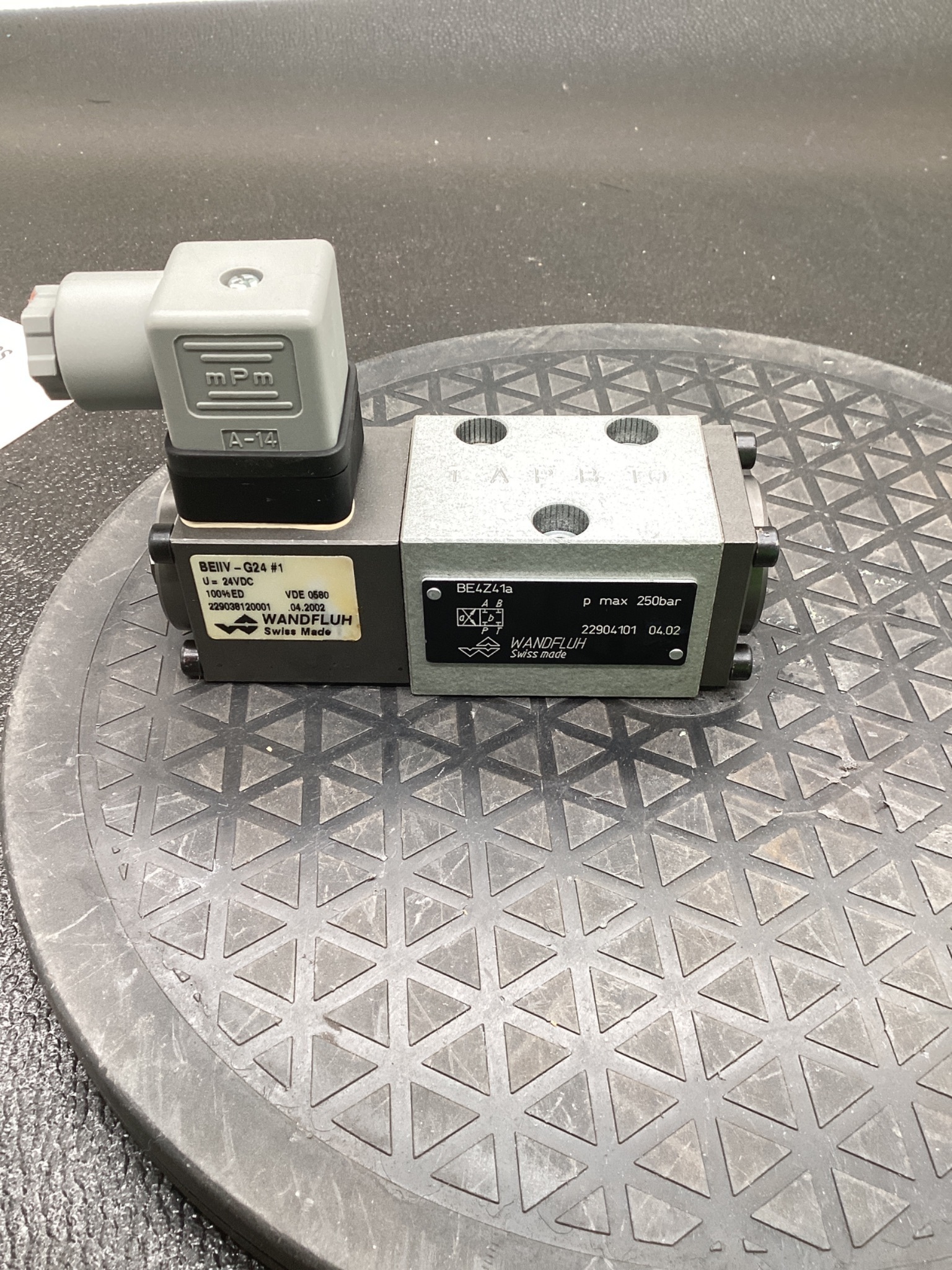 WANDFLUH BE241a + BEIIV-G24#1 Hydraulic Valve Assembly USED 0