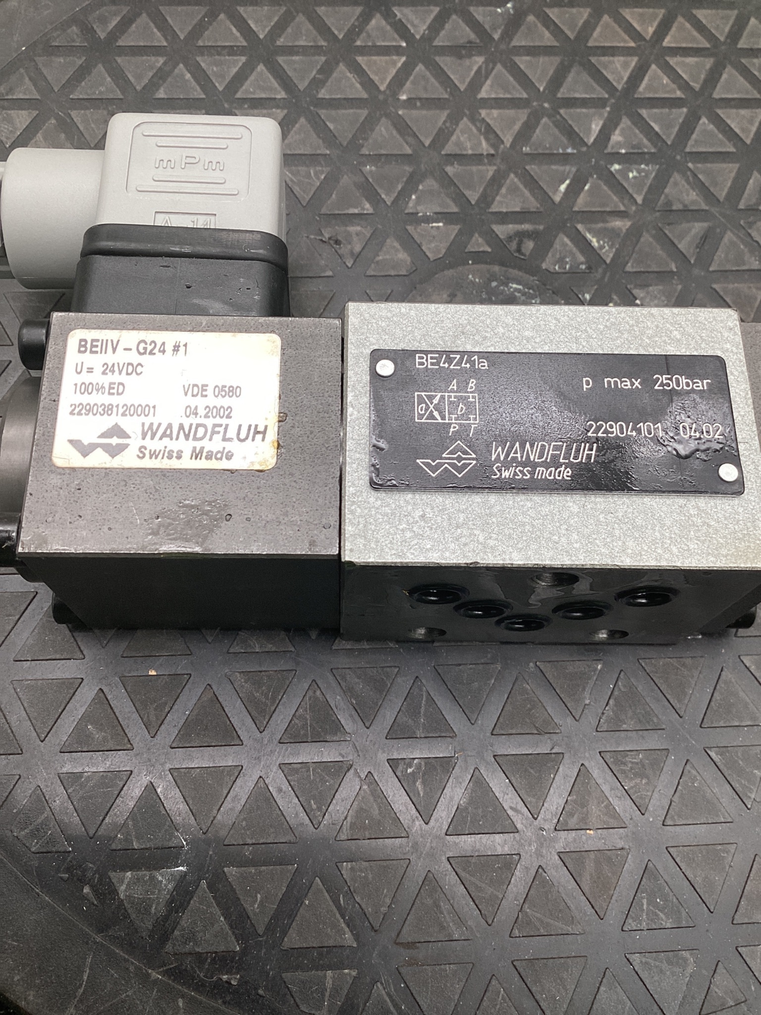 WANDFLUH BE241a + BEIIV-G24#1 Hydraulic Valve Assembly USED 6