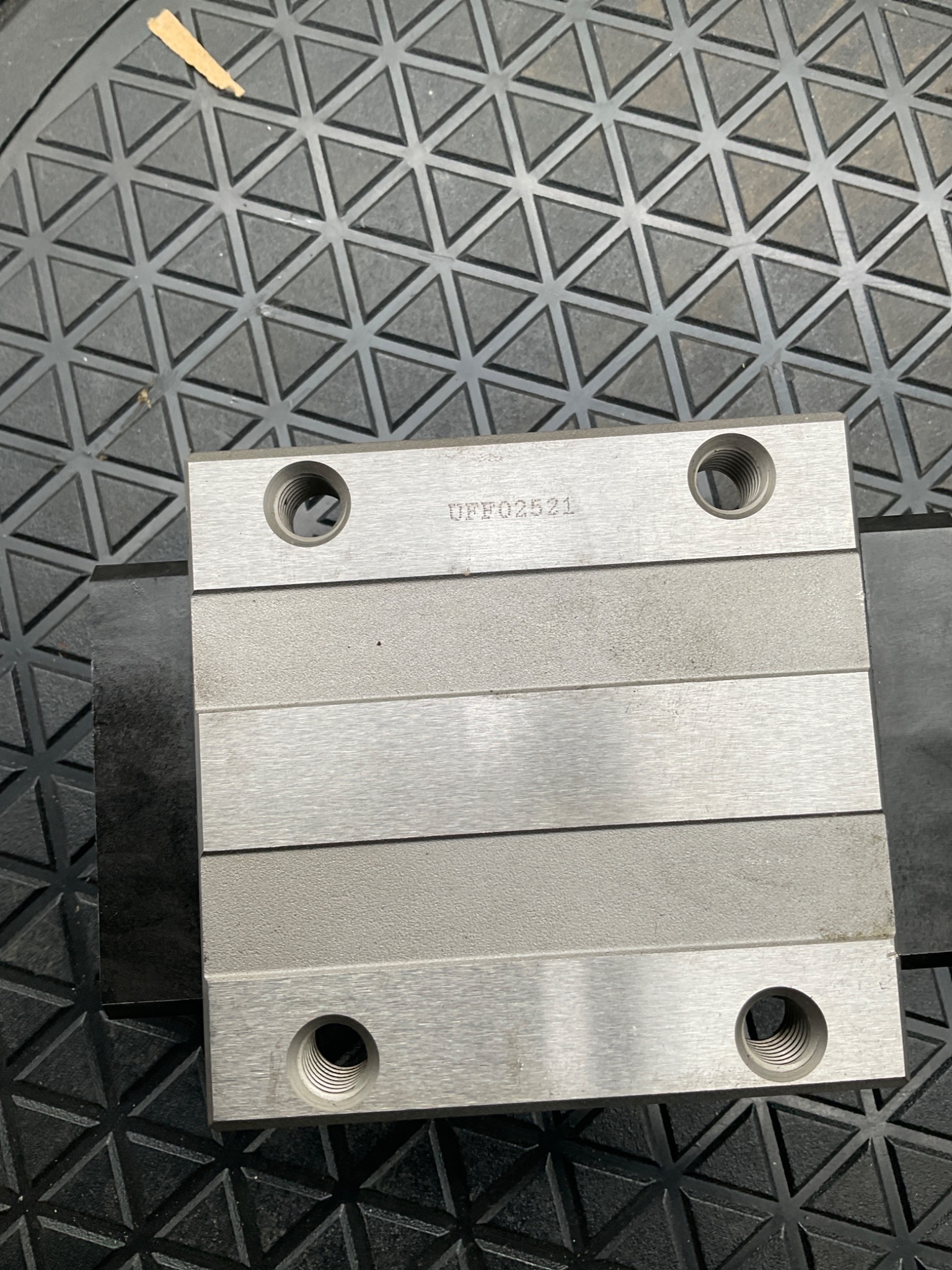 UFF02521 Linear Slide Bearing Block USED 1