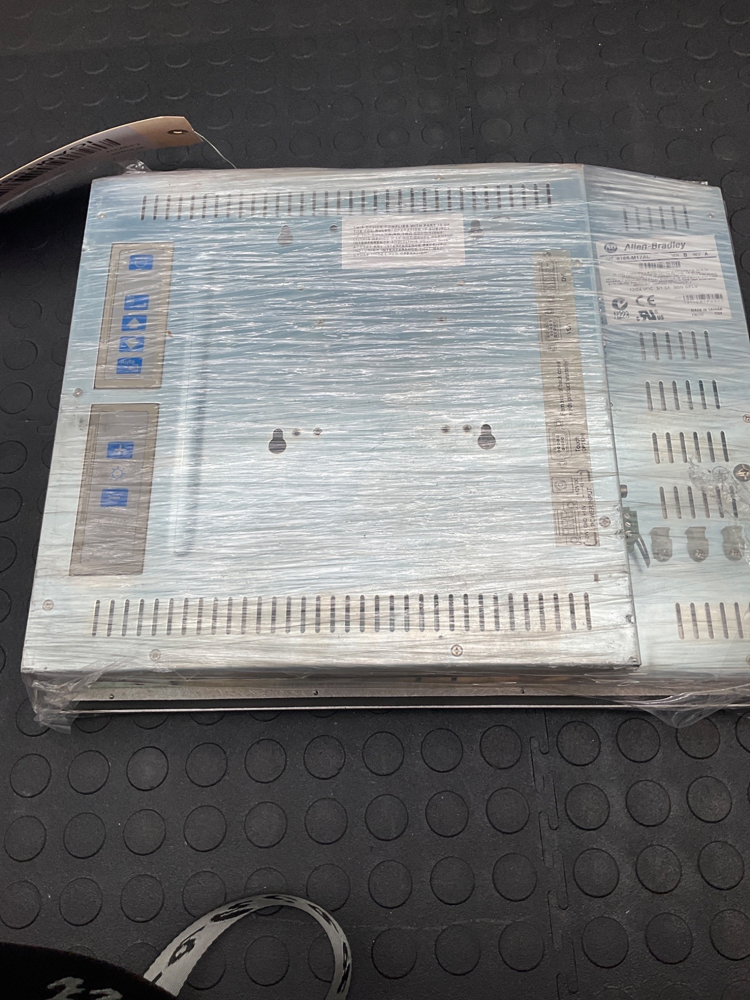 ALLEN BRADLEY 6186-M17AL VersaView 1700M HMI Interface USED 3